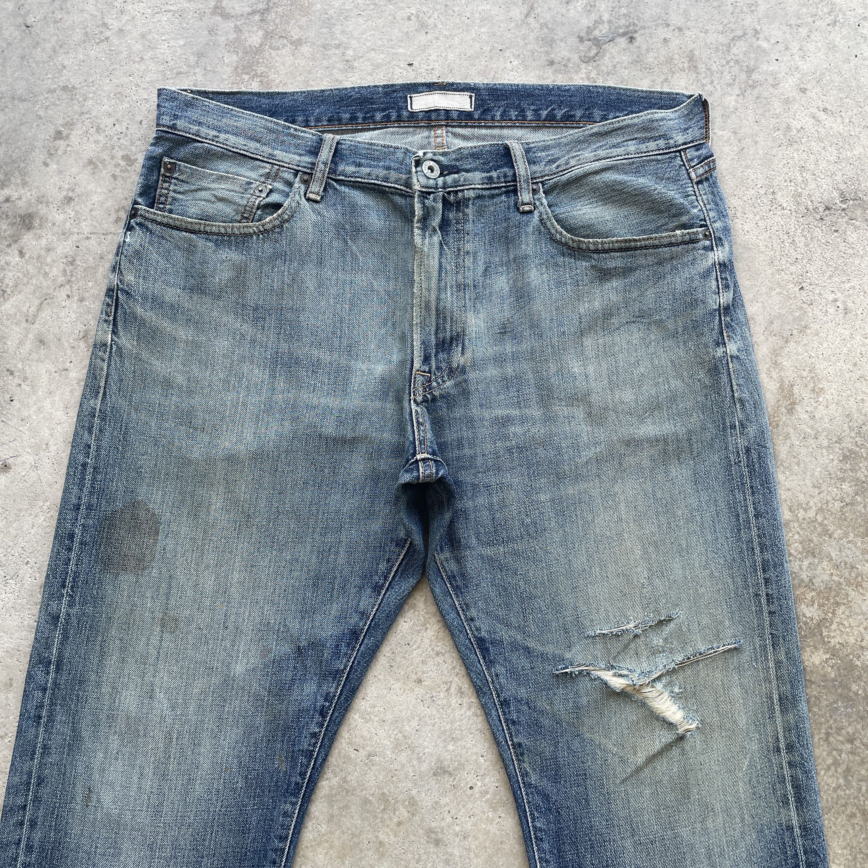 Japanese Brand W37 Vintage Japanese Distressed Jeans Faded Denim Pants Size US 37 - 3 Thumbnail
