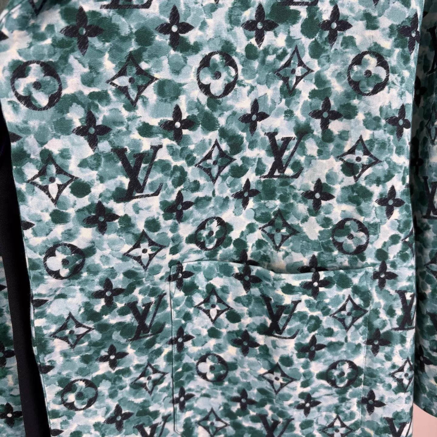 Louis Vuitton LV floral bird print SS shirt XL deadstock Italy Size US XL / EU 56 / 4 - 4 Thumbnail