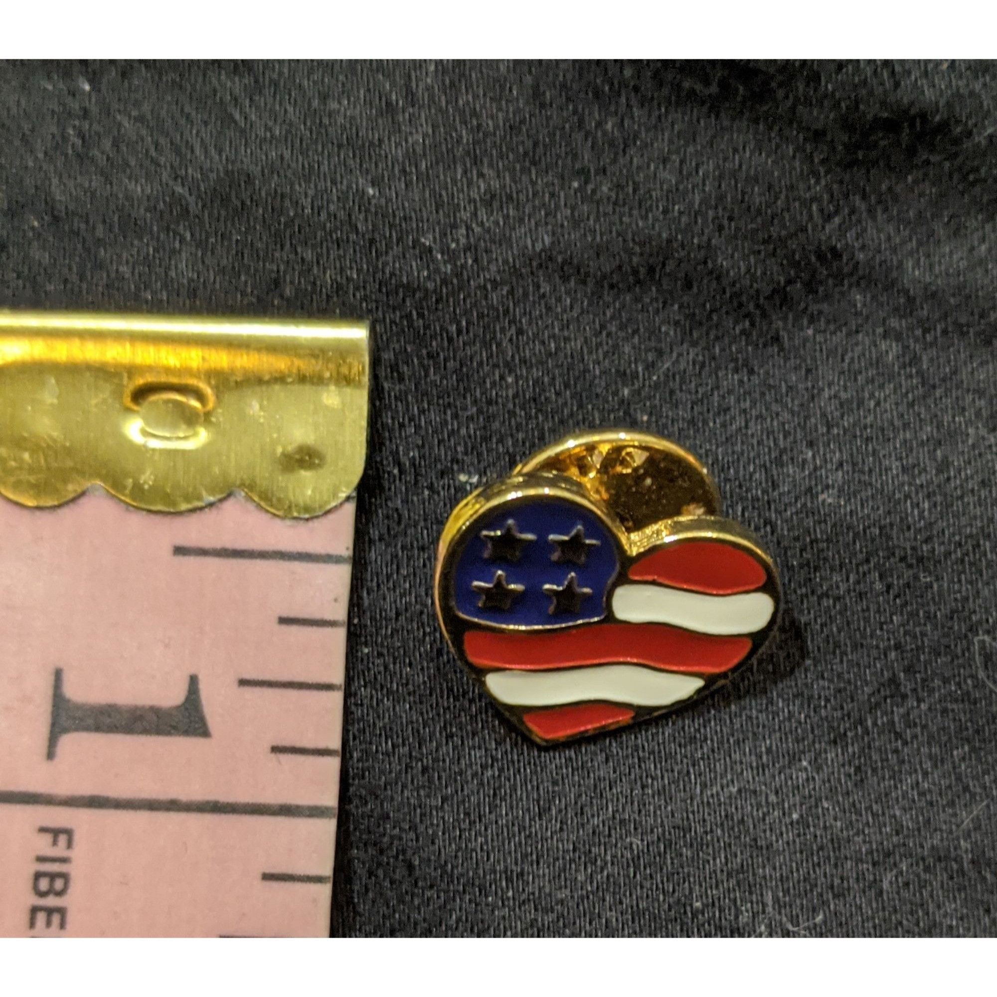 Other Vintage Avon Heart US Flag Collectible Lapel Pin Size ONE SIZE - 3 Thumbnail