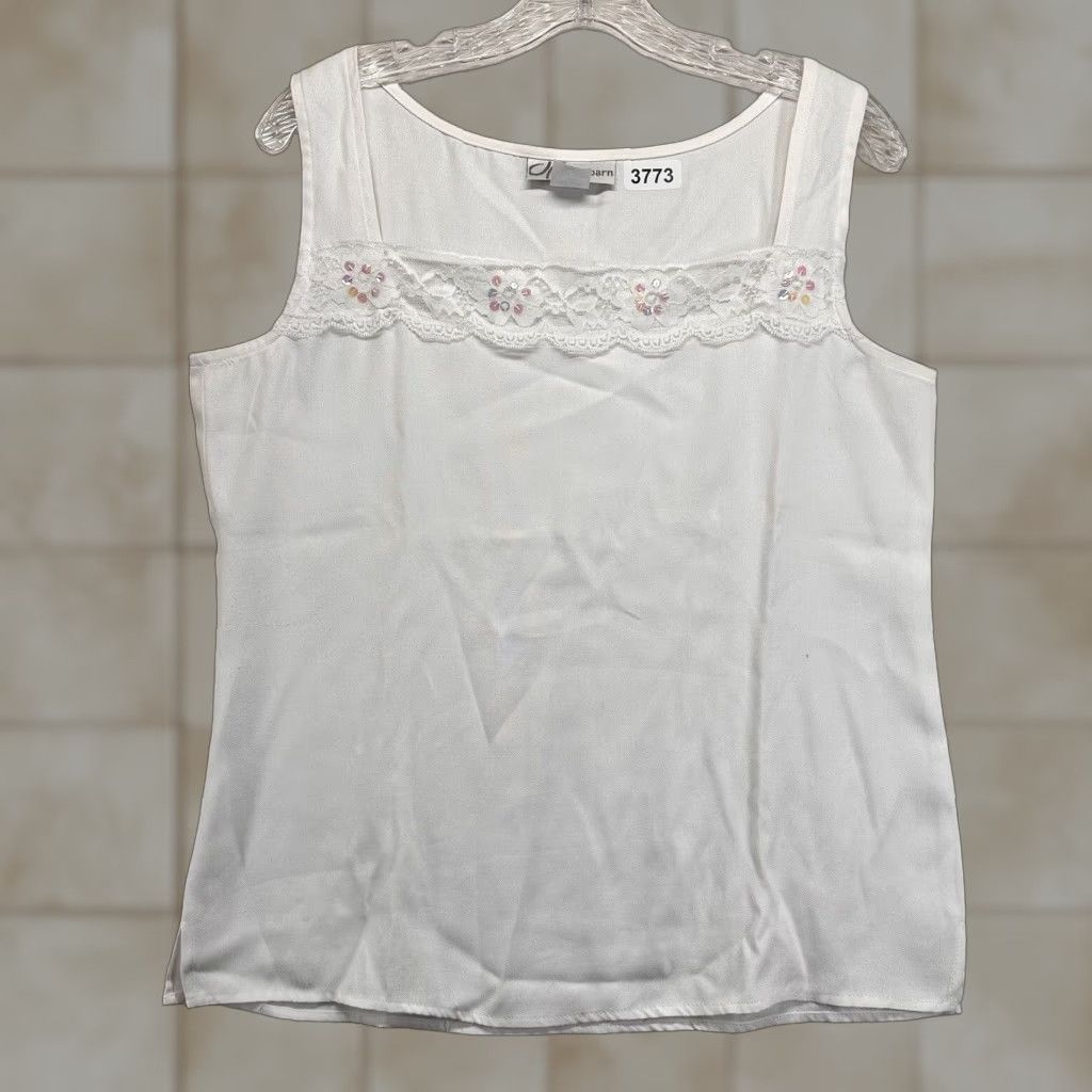 Vintage VINTAGE Dressbarn Women's Tank Top Cami Medium White Floral Embroidered 80s 90s Cottagecore Girls Size M / US 6-8 / IT 42-44 - 1 Thumbnail