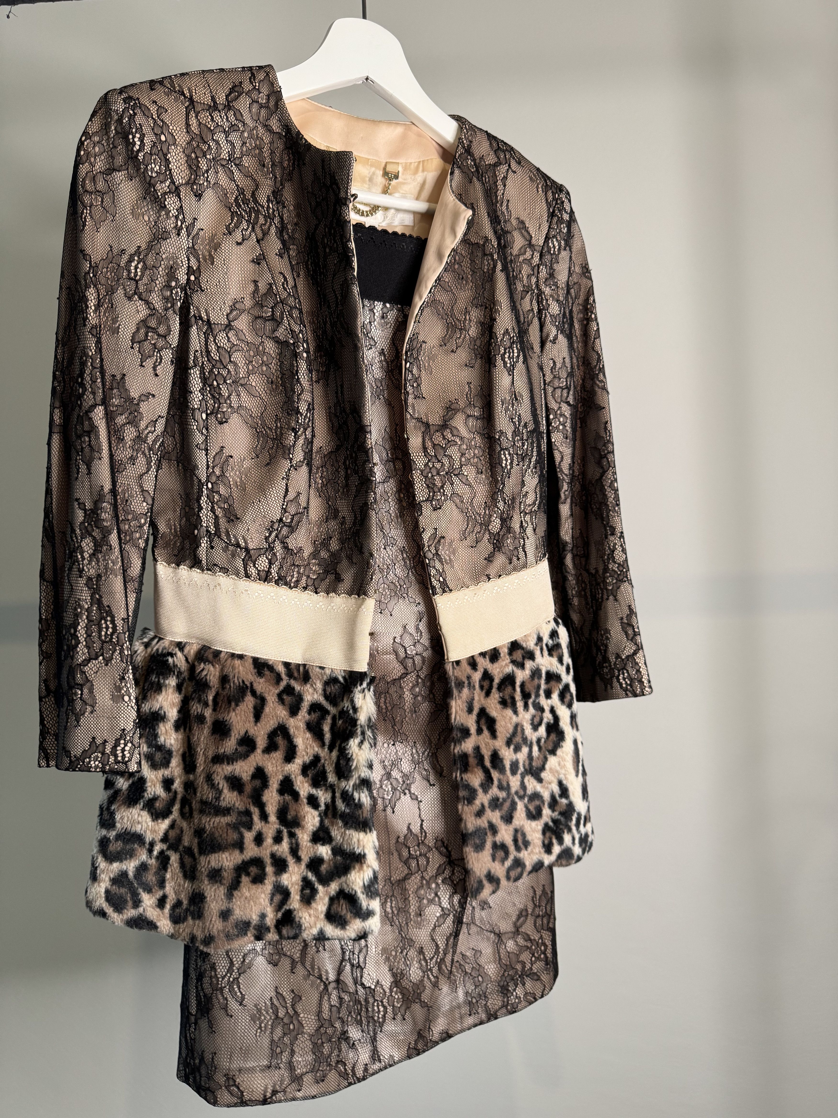 Elisabetta Franchi Elisabetta Franchi Lace Top & Skirt Set with Faux Fur Trim Size M / US 6-8 / IT 42-44 - 1 Thumbnail