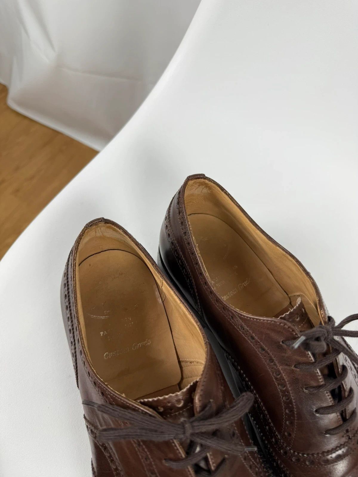 Church's Churchs Oxford Brogues Genuine Leather size 9.5 Size US 10.5 / EU 43-44 - 9 Thumbnail