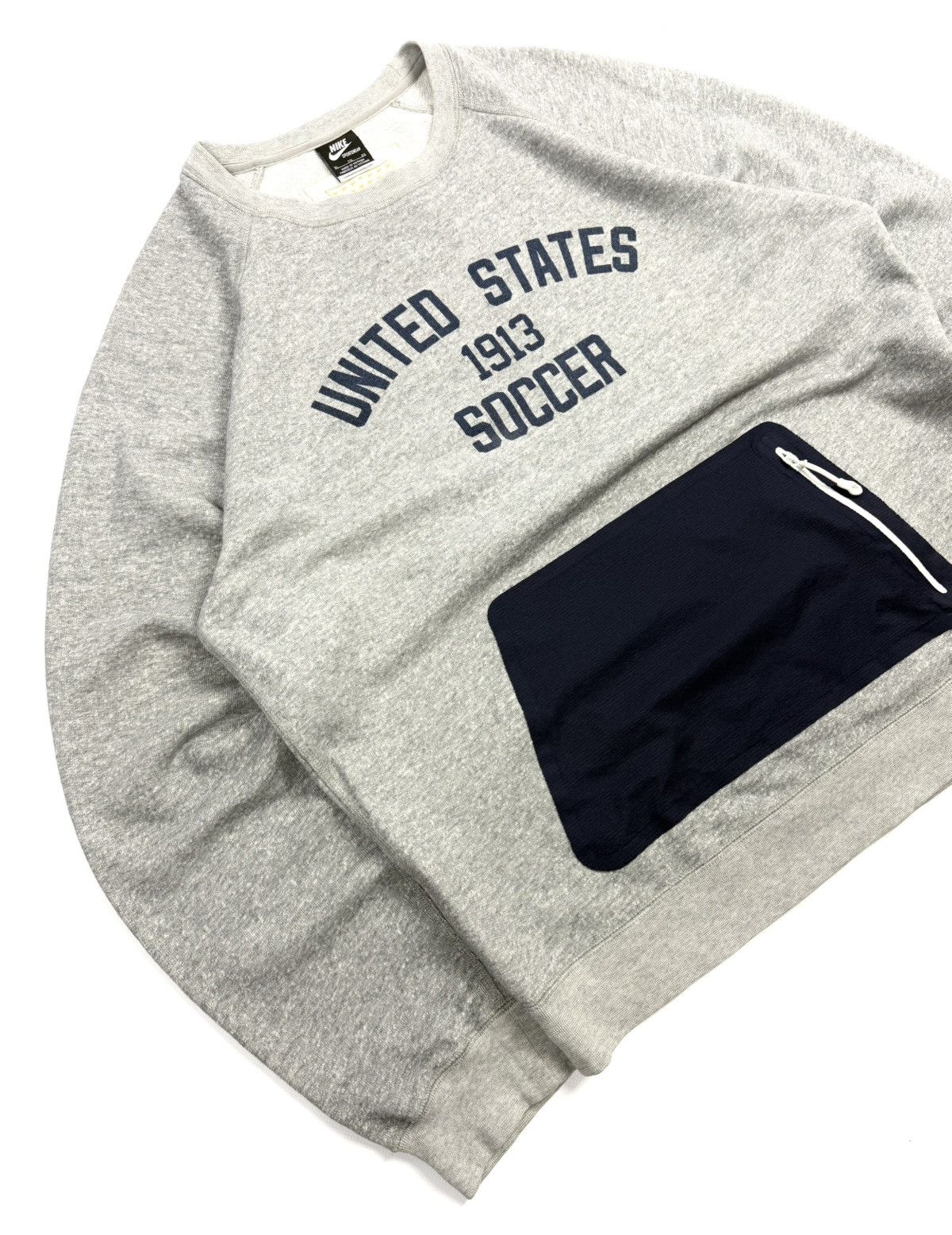 Nike RARE NIKE United States Soccer Sweatshirt Vintage Streerwear Size US XL / EU 56 / 4 - 5 Thumbnail