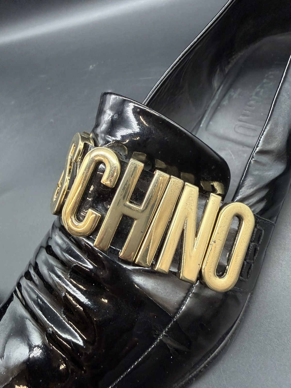 Moschino MOSCHINO Patent Leather Gold Letter Logo Loafers IT 44 US 11 Size US 11 / EU 44 - 9 Thumbnail