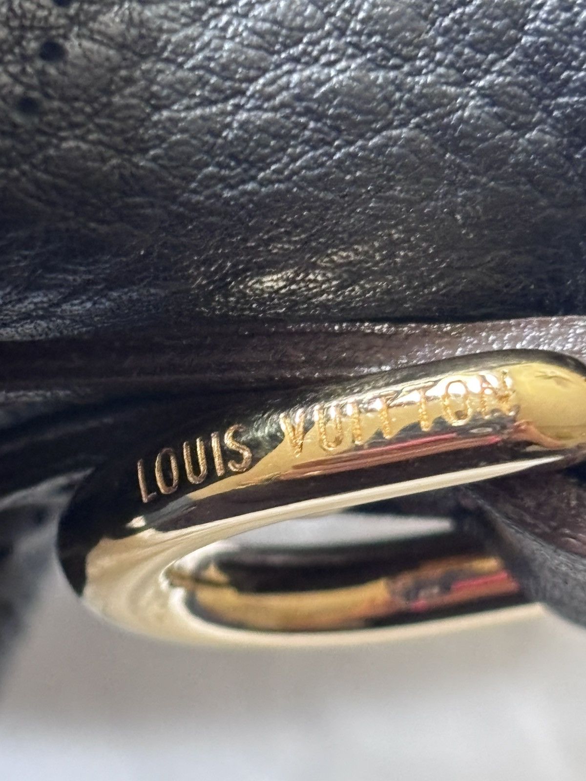 Louis Vuitton Mahina Noir Louis Vuitton Bag Size ONE SIZE - 3 Thumbnail