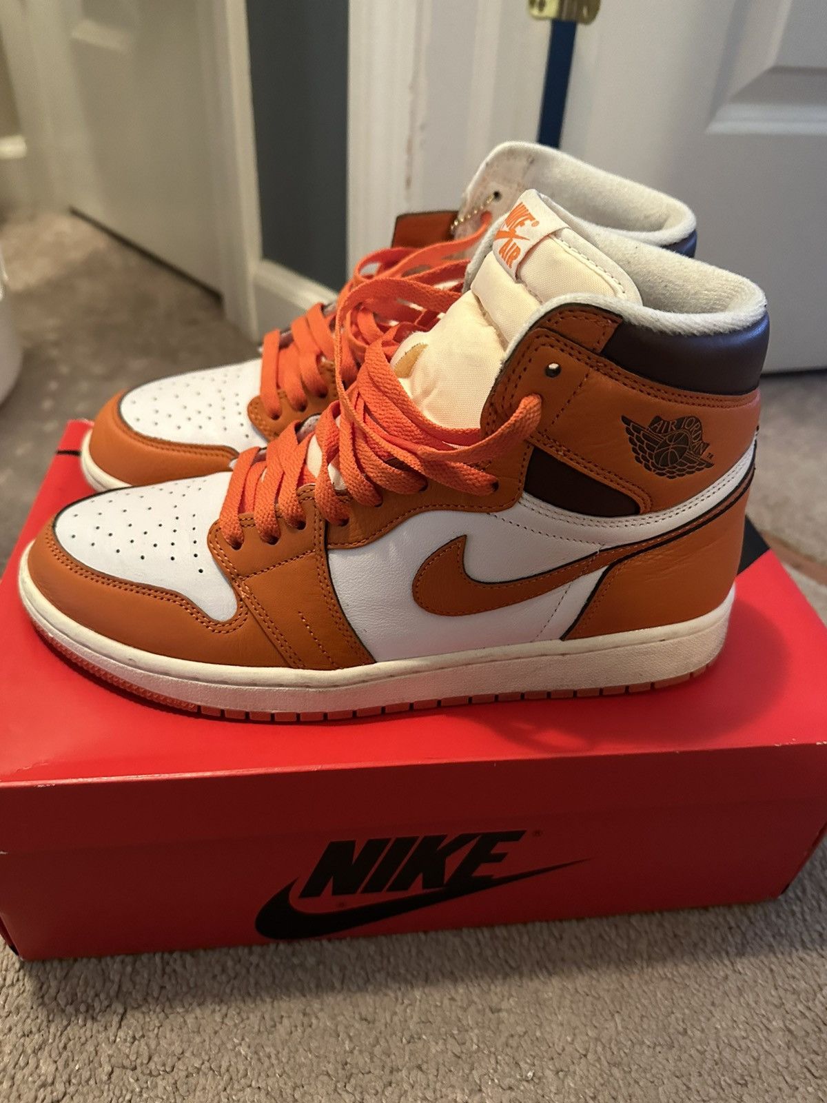 Jordan Brand Star fish Jordan 1 Size US 9 / EU 42 - 1 Thumbnail