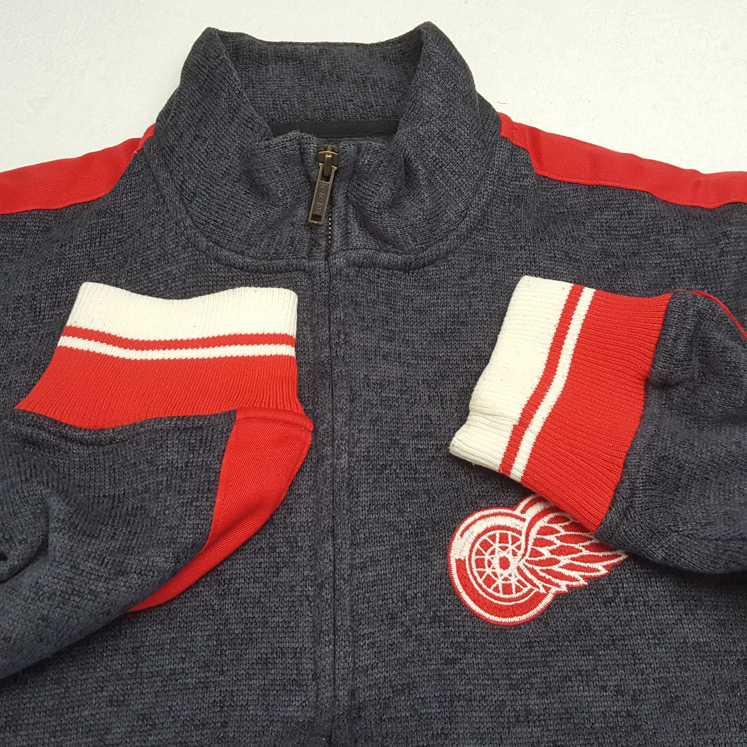 NHL × Vintage Vintage CCM Detroit Red Wings NHL Team Sweater Jacket Size US L / EU 52-54 / 3 - 9 Thumbnail