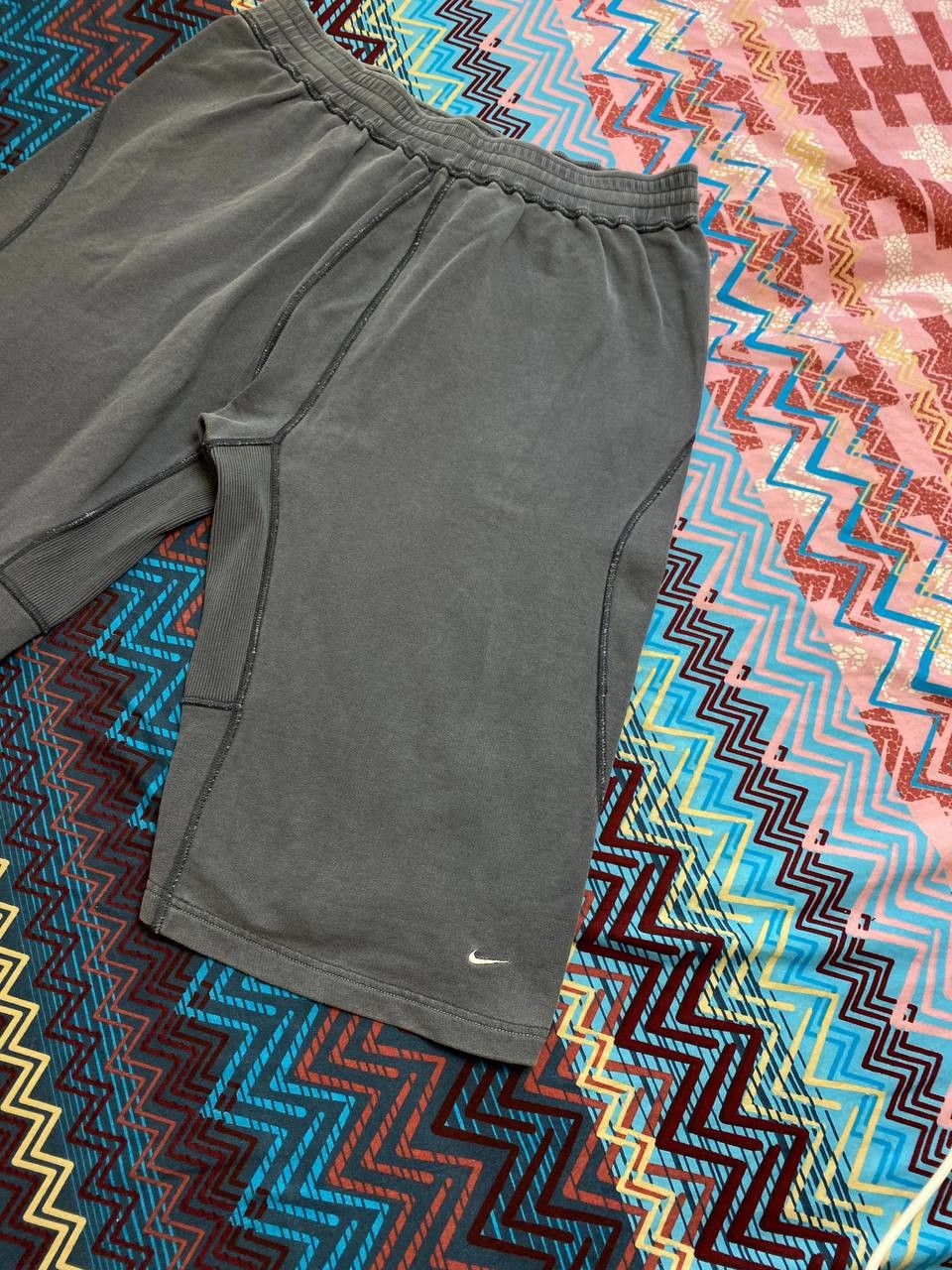 Nike shorts gray streetwear logo NIKE Vintage Y2K size L Size US 34 / EU 50 - 6 Thumbnail