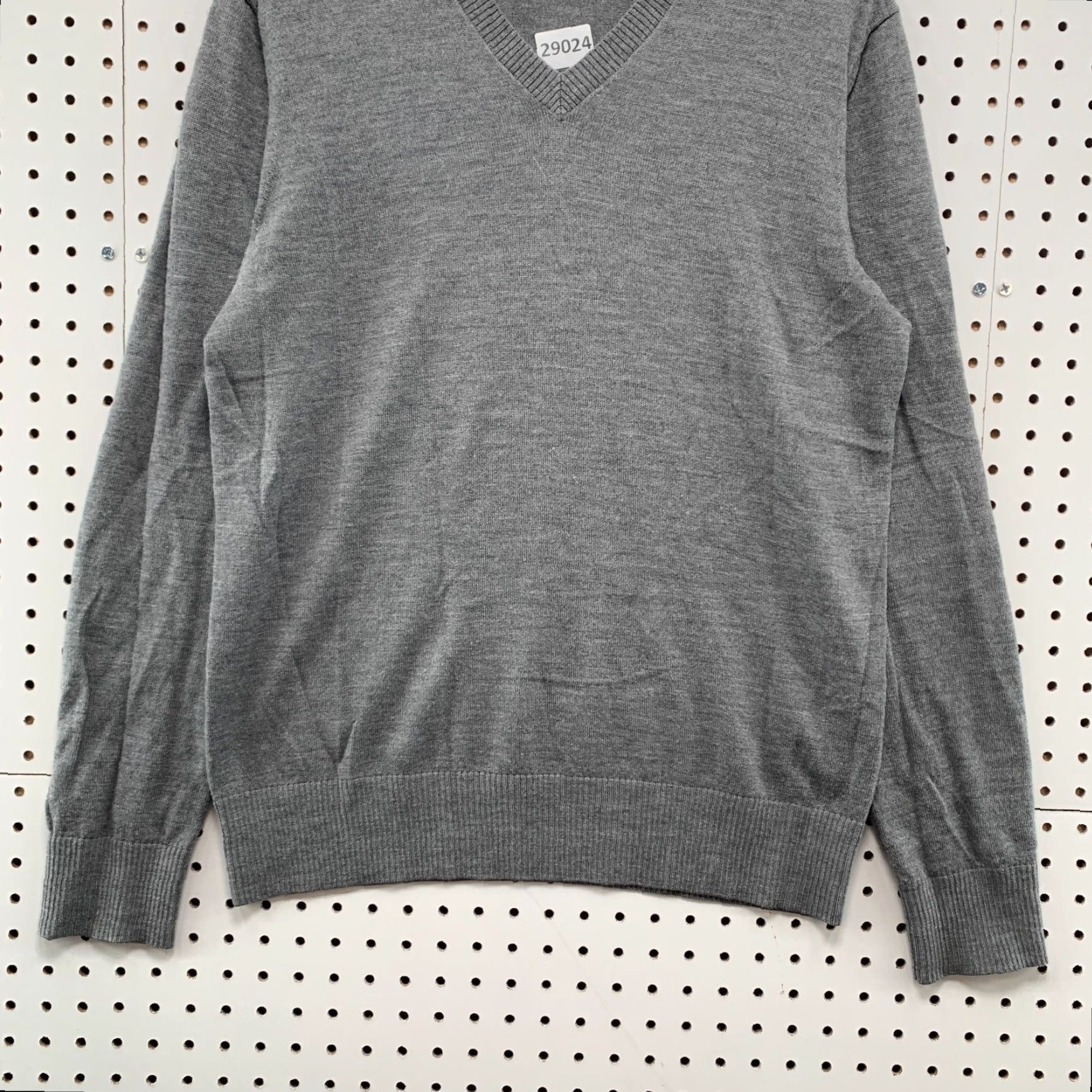 Banana Republic Banana Republic Sweater Men’s Large V-Neck 100% Merino Wool Pullover Gray Knit 22x27 Casual Winter Knitwear Mens Size US L / EU 52-54 / 3 - 6 Thumbnail