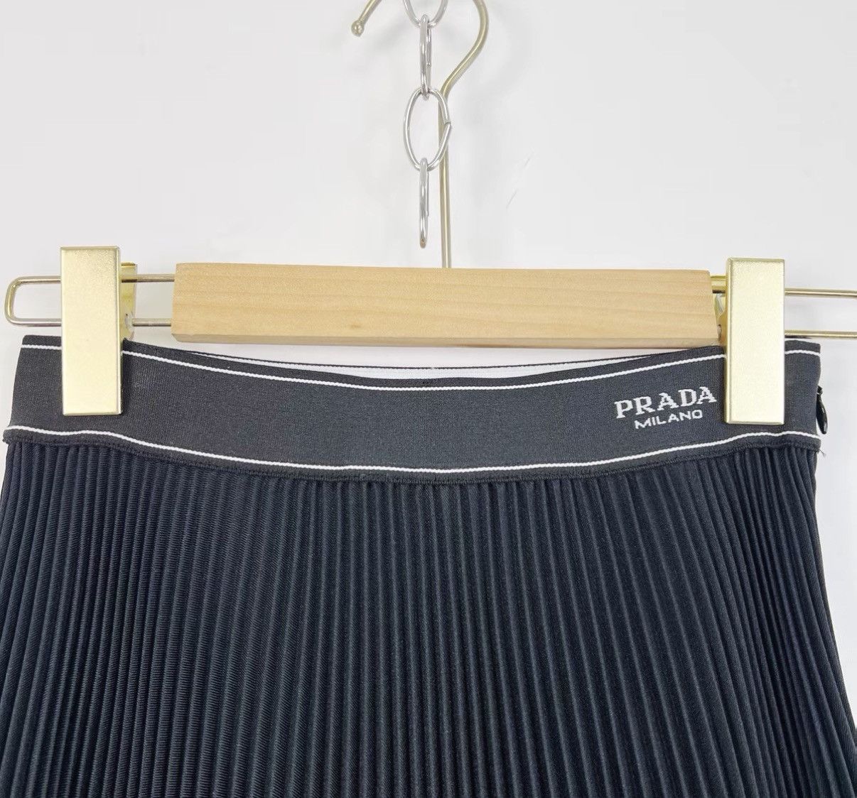 Prada Prada Black Crepe Midi Skirt K12 Size 26" / US 2 / IT 38 - 3 Thumbnail