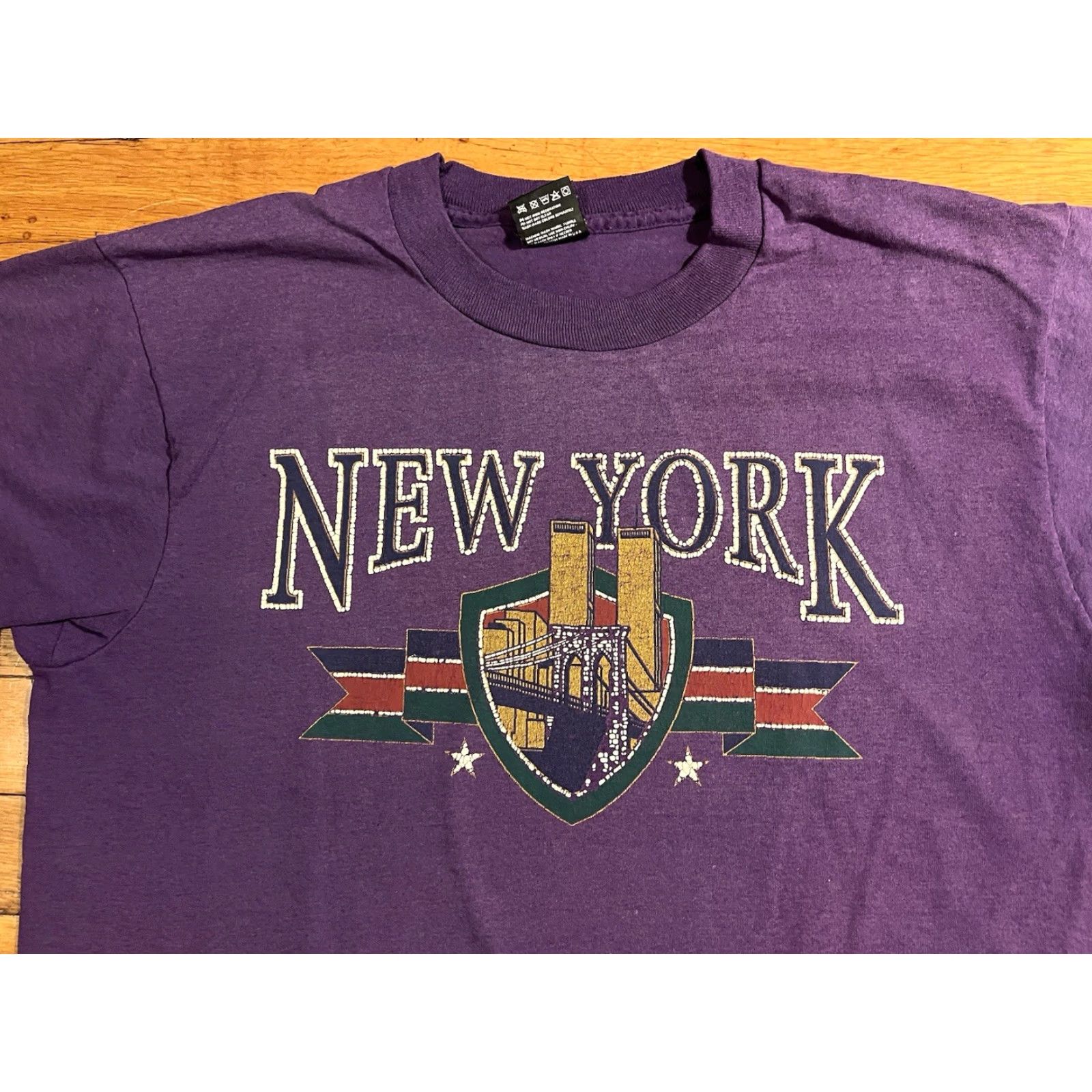 Fruit Of The Loom VINTAGE New York Twin Towers NYC Shirt Men’s Large Purple Single Stitch 90s Brand Fruit of the Loom Shirt Men L Purple 90s NYC Vintage Mens Size US L / EU 52-54 / 3 - 3 Thumbnail