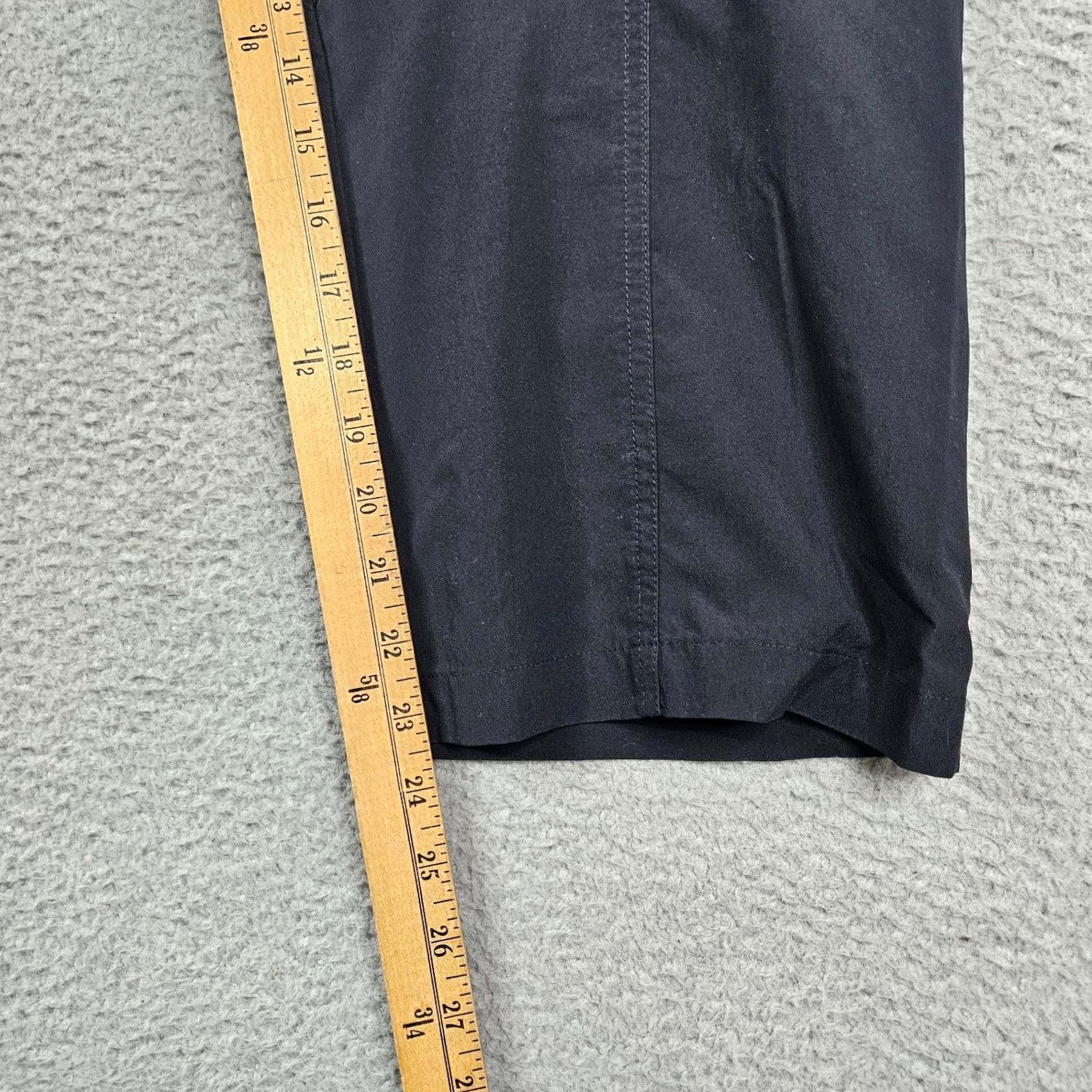 Patagonia Patagonia Women's Black Cropped Straight Leg Pants Size 8 Size 30" / US 8 / IT 44 - 4 Thumbnail