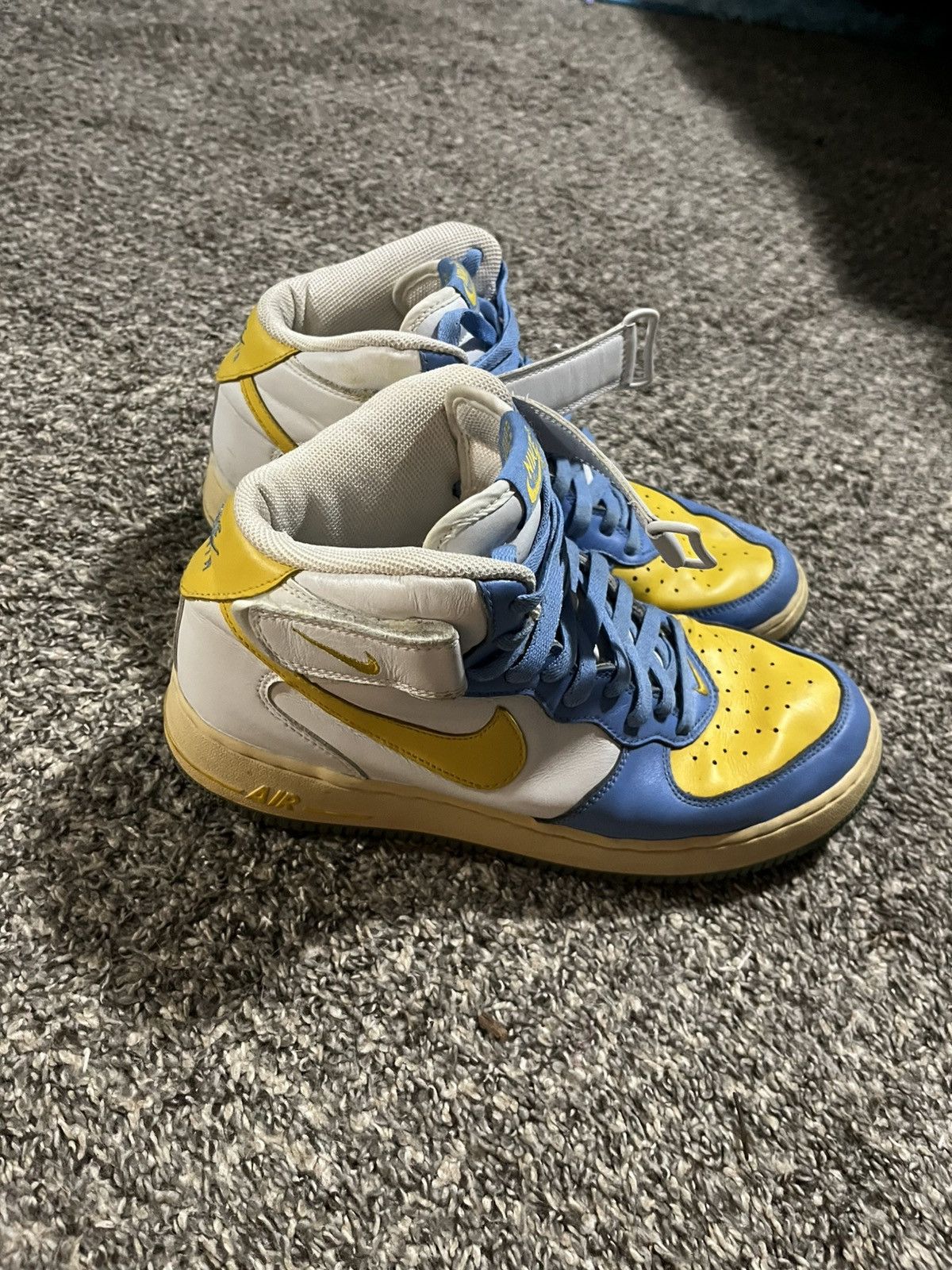 Nike Nike Air Force 1 - white blue and yellow Size US 10.5 / EU 43-44 - 2 Thumbnail