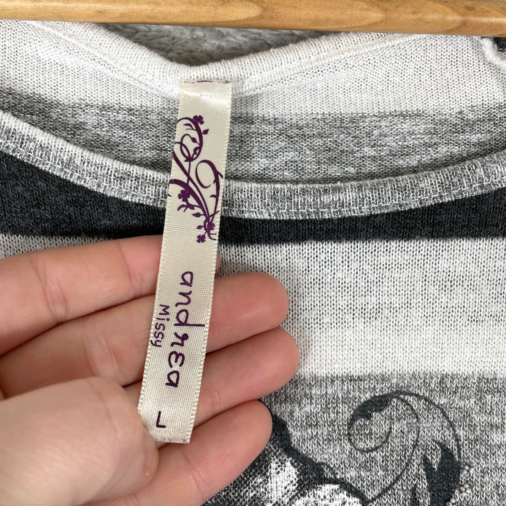 Vintage Andrea Missy Shirt Womens Large Gray Striped Floral Glitter Y2K Top Mcbling Size L / US 10 / IT 46 - 3 Thumbnail