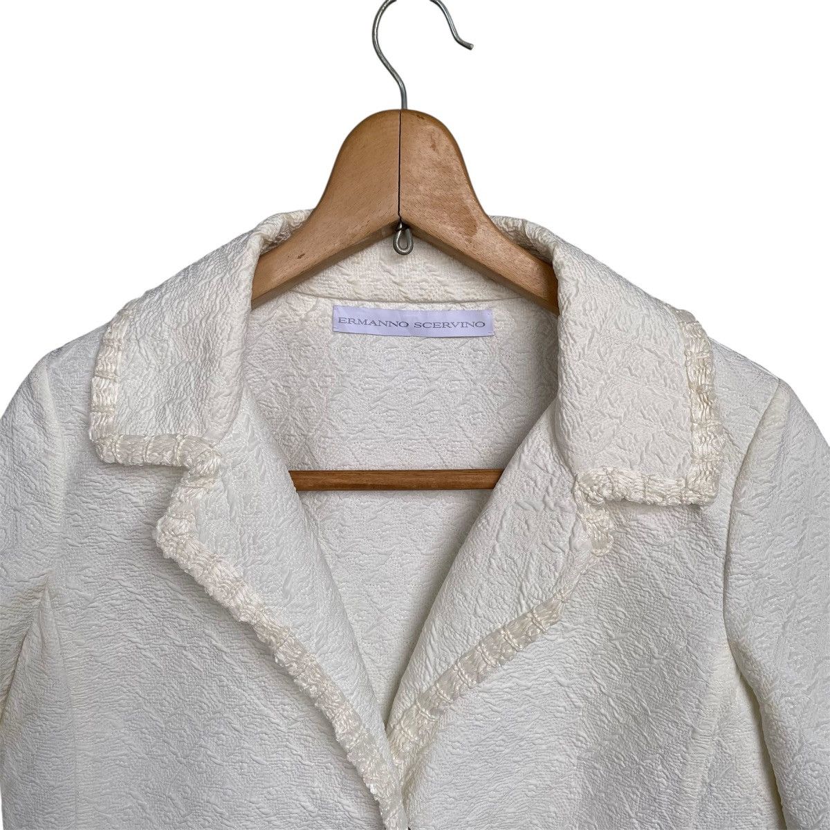 Ermanno Scervino Ermanno Scervino Textured Blazer Jacket Delicate Ruffle Trim Size XS / US 0-2 / IT 36-38 - 4 Thumbnail