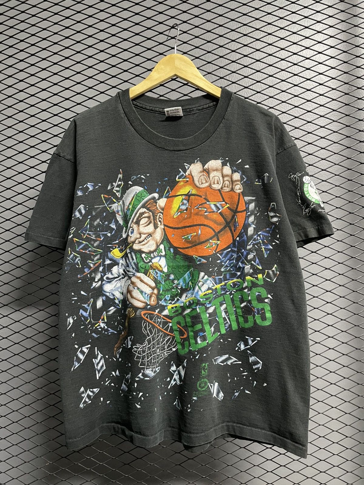 Vintage 90s NBA Boston Celtics Shattered Backboard T-Shirt.