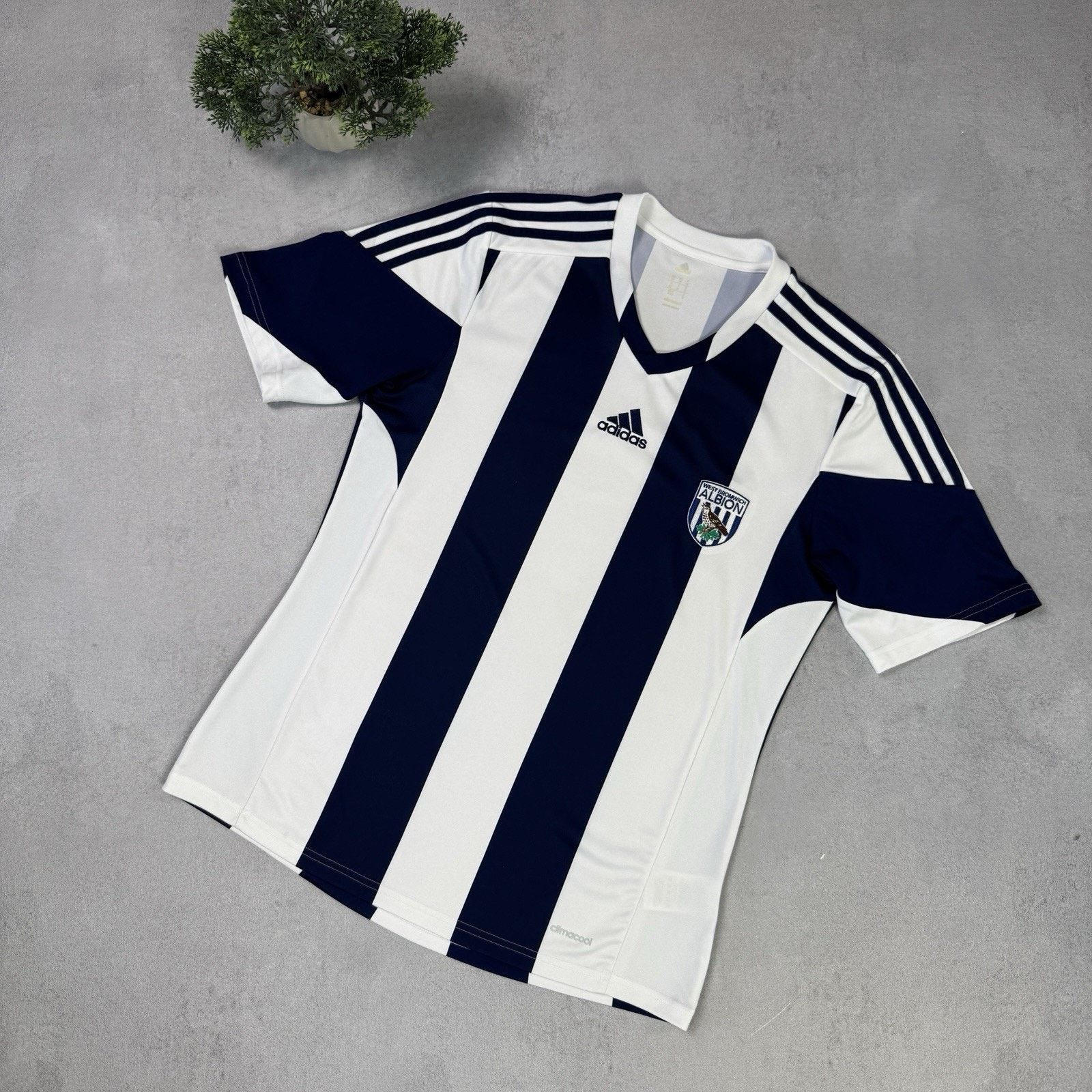 Adidas Vintage West Bromwich Albion 2013 2015 Soccer Jersey Size M Size US M / EU 48-50 / 2 - 1 Thumbnail