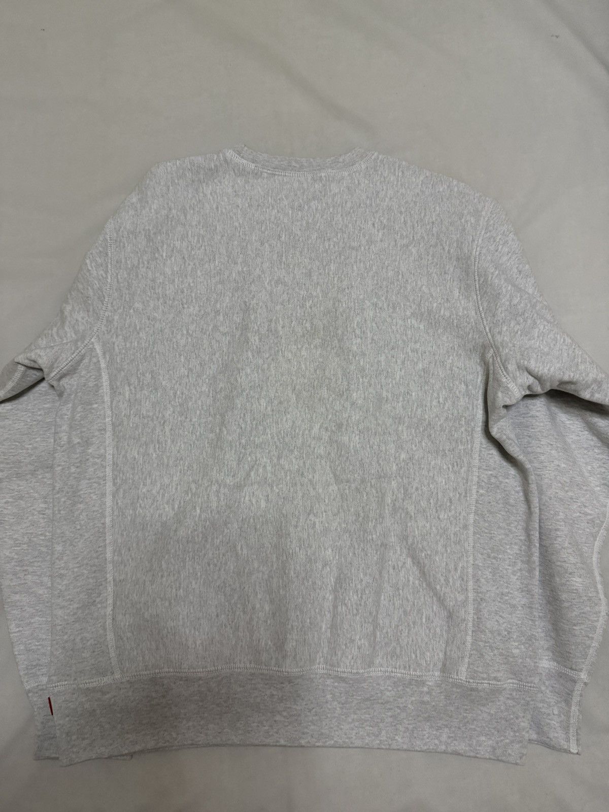 Supreme Supreme fw18 grey box logo crewneck red on grey Size US L / EU 52-54 / 3 - 6 Thumbnail