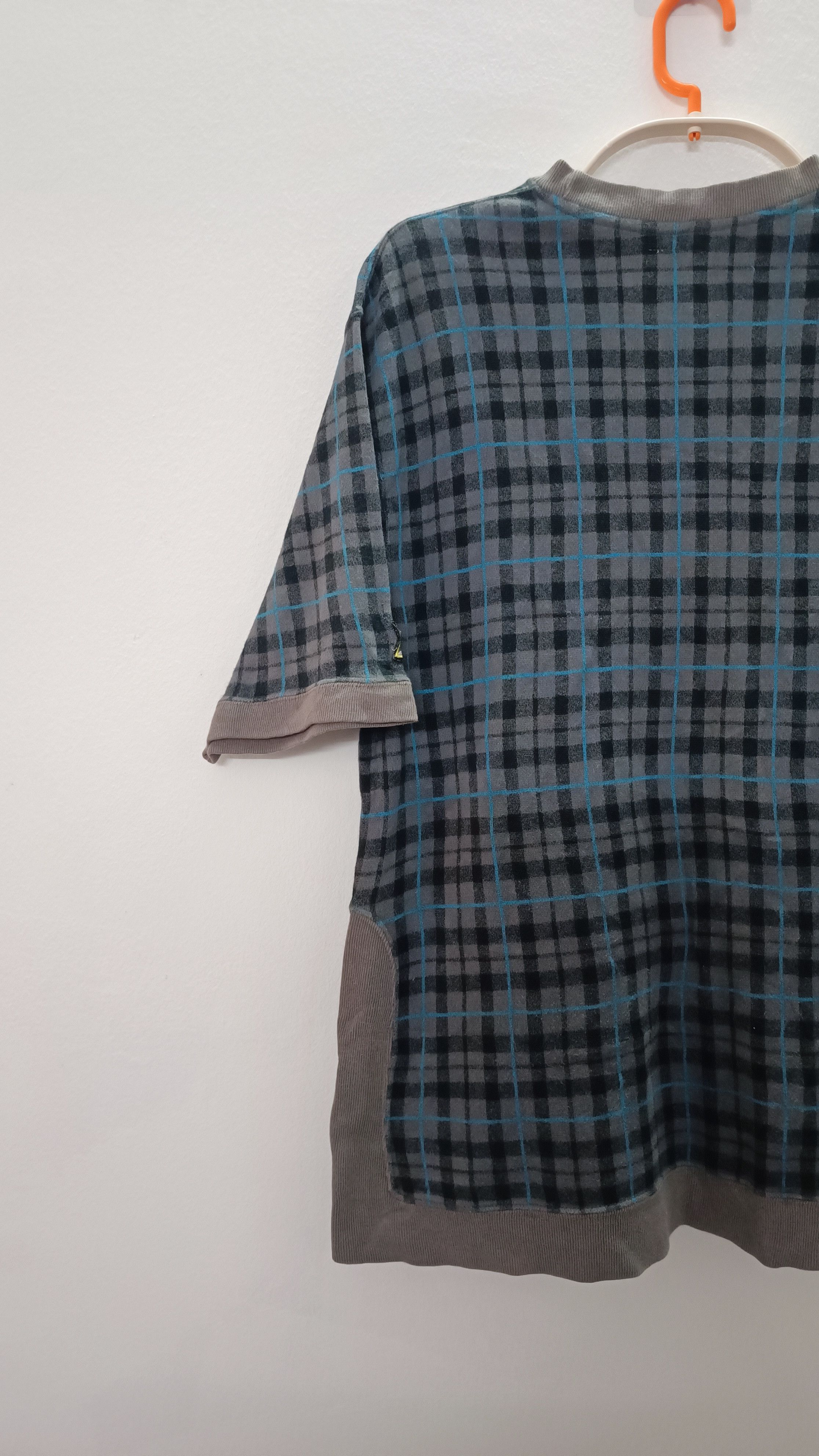 Japanese Brand Vintage Design Sweatshirt Short Sleeve Size M / US 6-8 / IT 42-44 - 9 Thumbnail