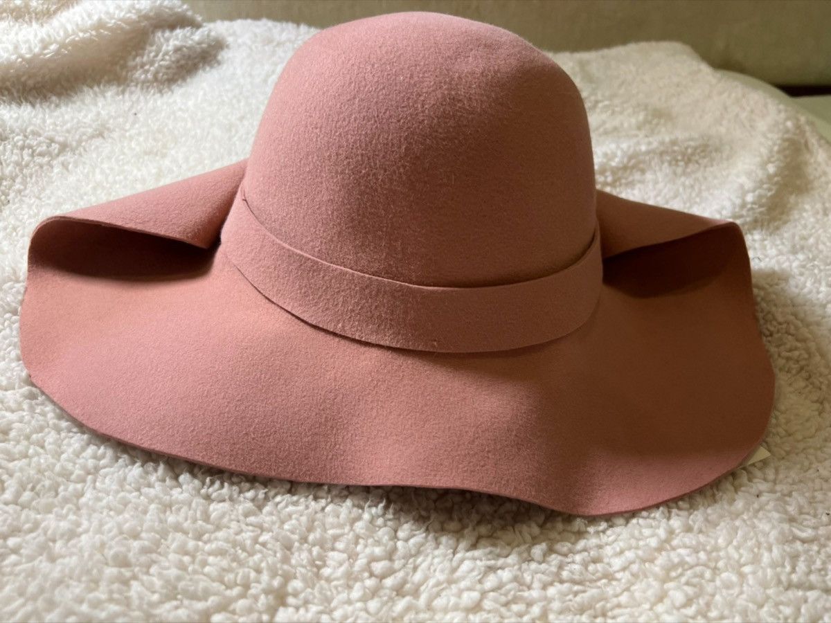 Gucci RARE Gucci runway wool crystal hat Size ONE SIZE - 5 Thumbnail