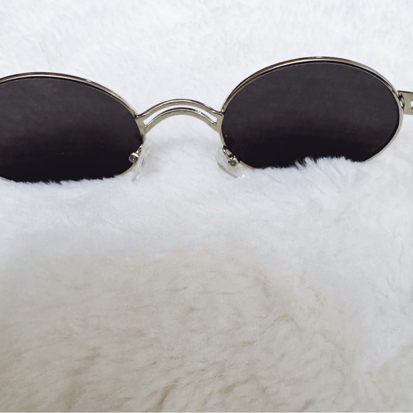 Other Betsy Black with Silver Rim Round Sunglasses Size ONE SIZE - 8 Thumbnail