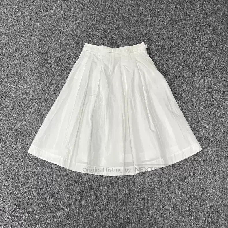 Loro Piana Loro Piana White Midi Skirt Size 27" / US 4 / IT 40 - 2 Thumbnail