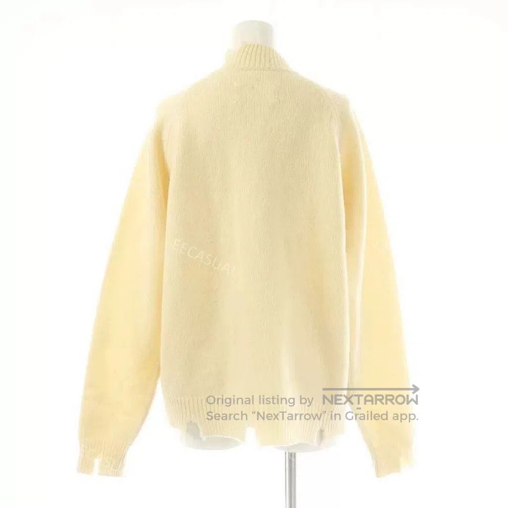Maison Margiela Maison Margiela Hole Design Wool Cardigan. Size XS / US 0-2 / IT 36-38 - 2 Thumbnail