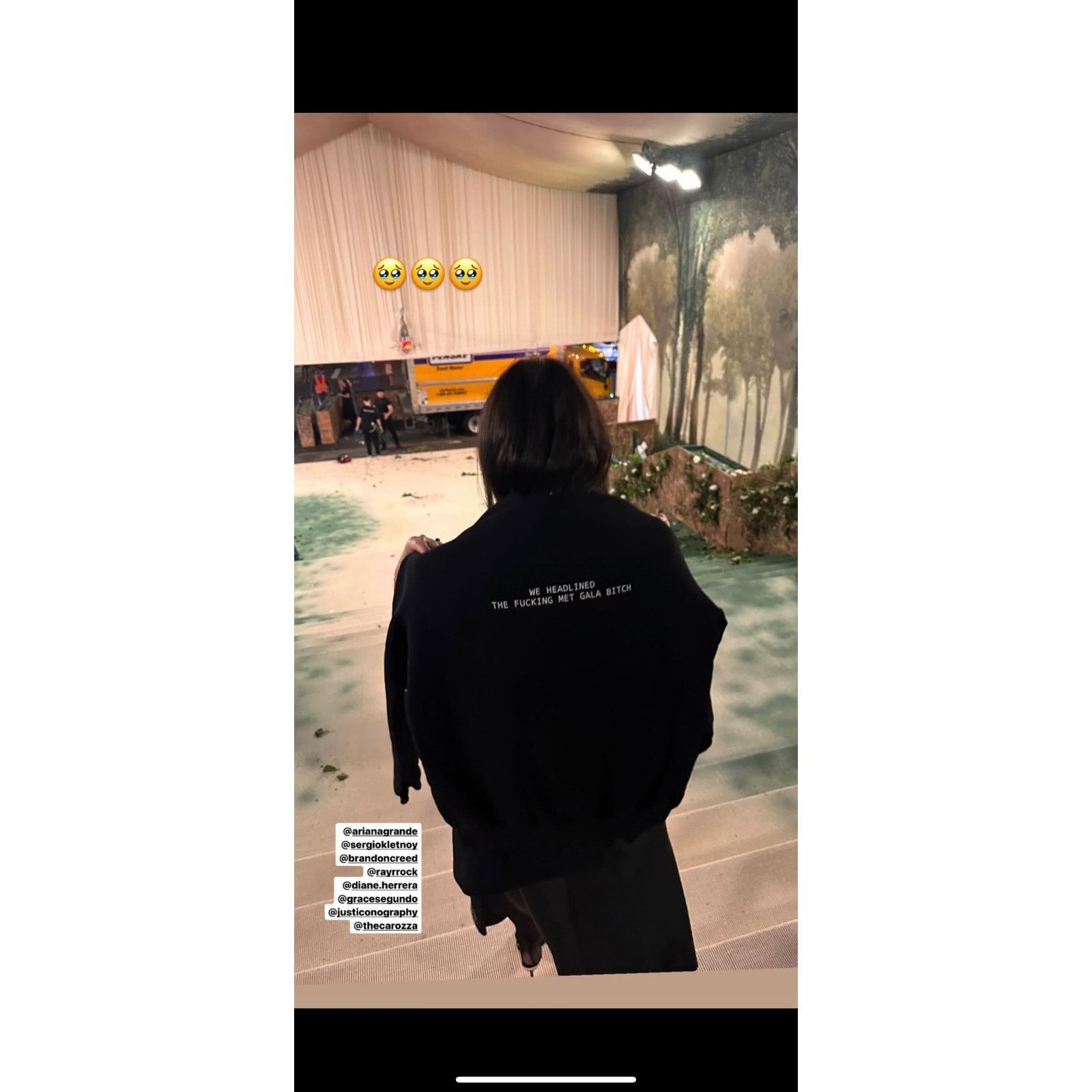 Band Tees We Headlined the F***ing Met Gala Bitch - Crewneck EXCLUSIVE Size US L / EU 52-54 / 3 - 8 Thumbnail