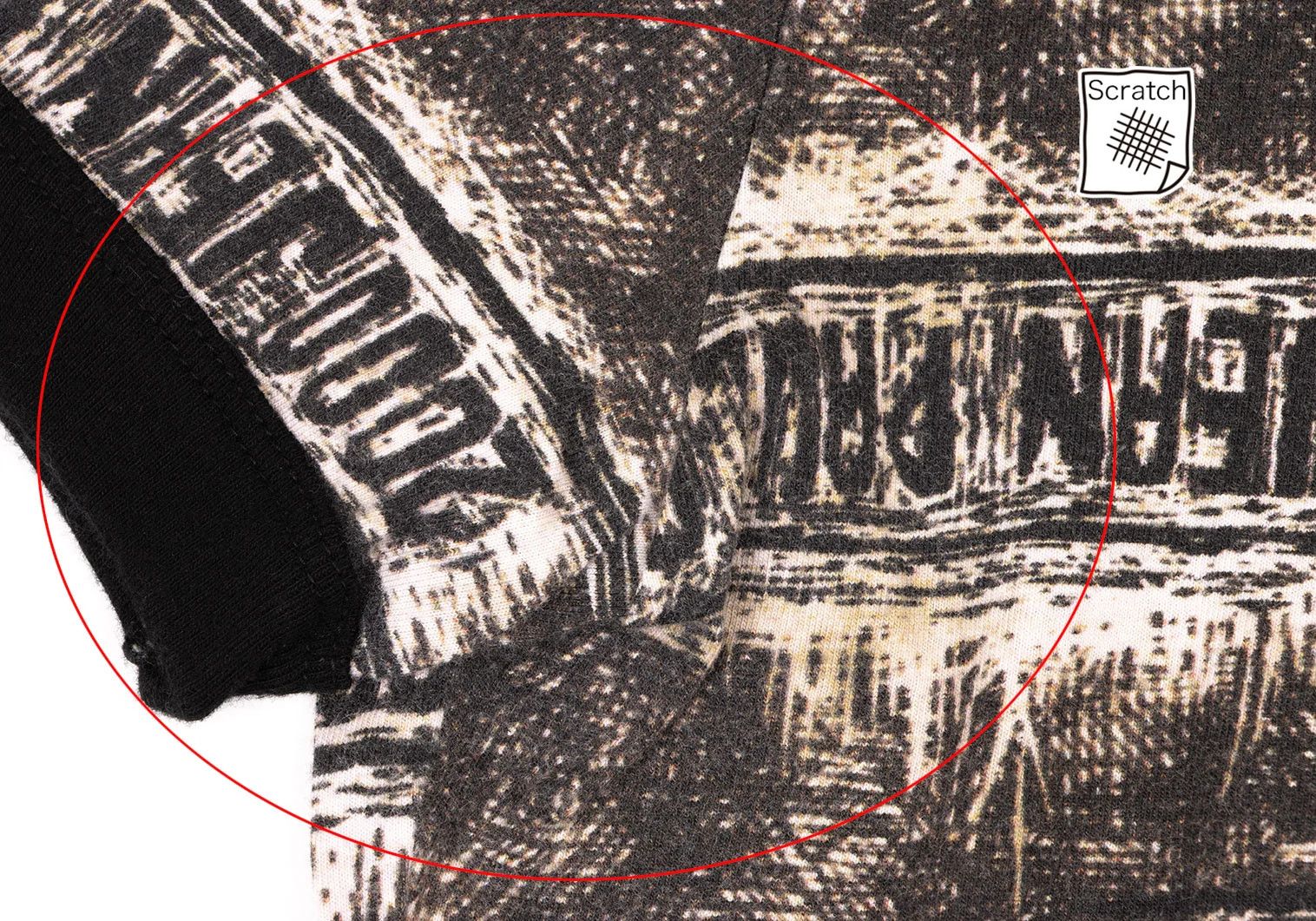 2000 Logo Print T-Shirt in Black, Size 48