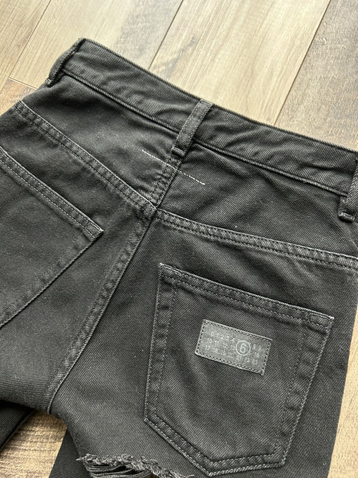 MM6 MM6 maison margiela black distressed jeans Size 24" / US 00 / IT 34 - 5 Thumbnail