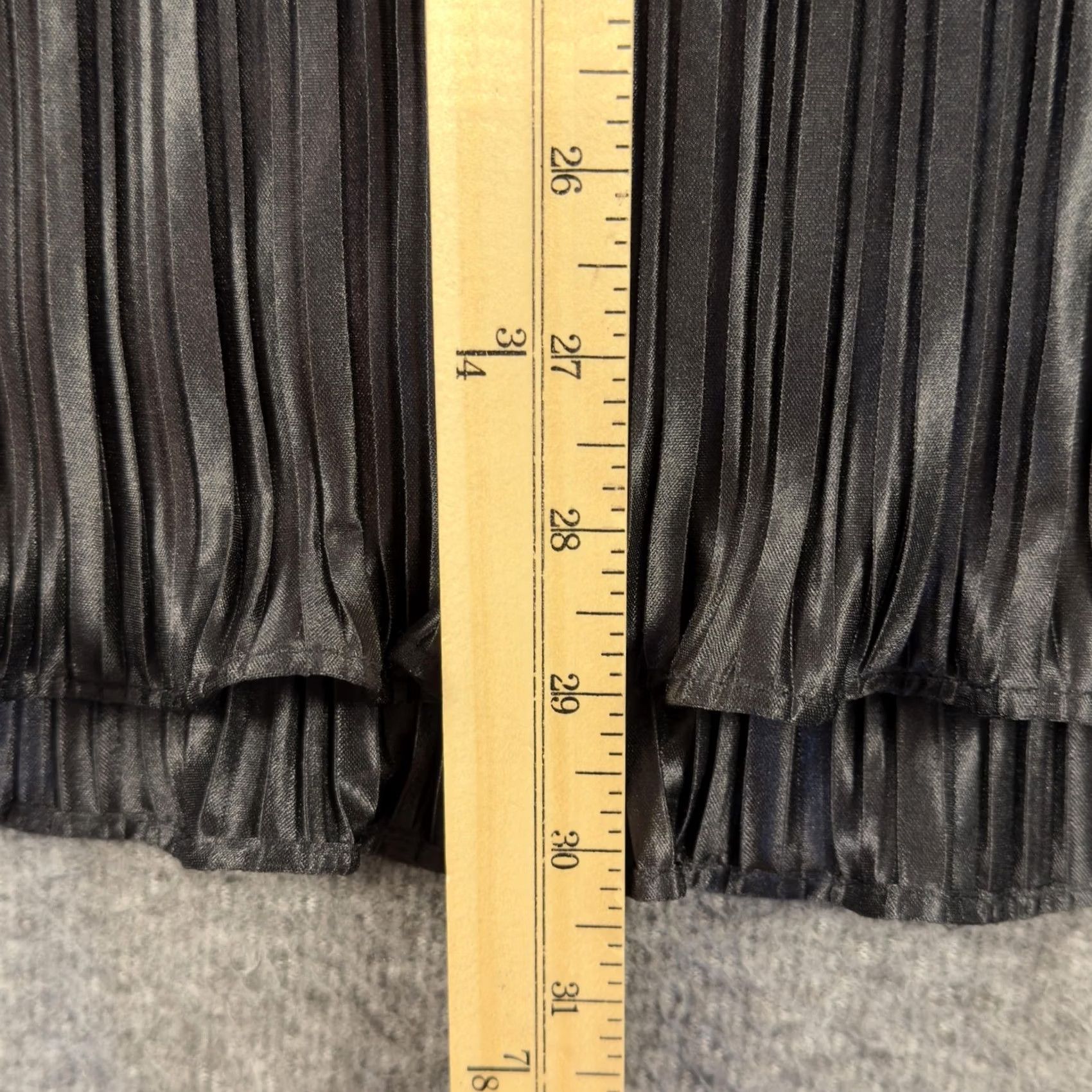 Vintage SHE + SKY Skirt Womens Small Black Pleated Satin Elastic Waist Midi Pull On Size 28" / US 6 / IT 42 - 6 Thumbnail