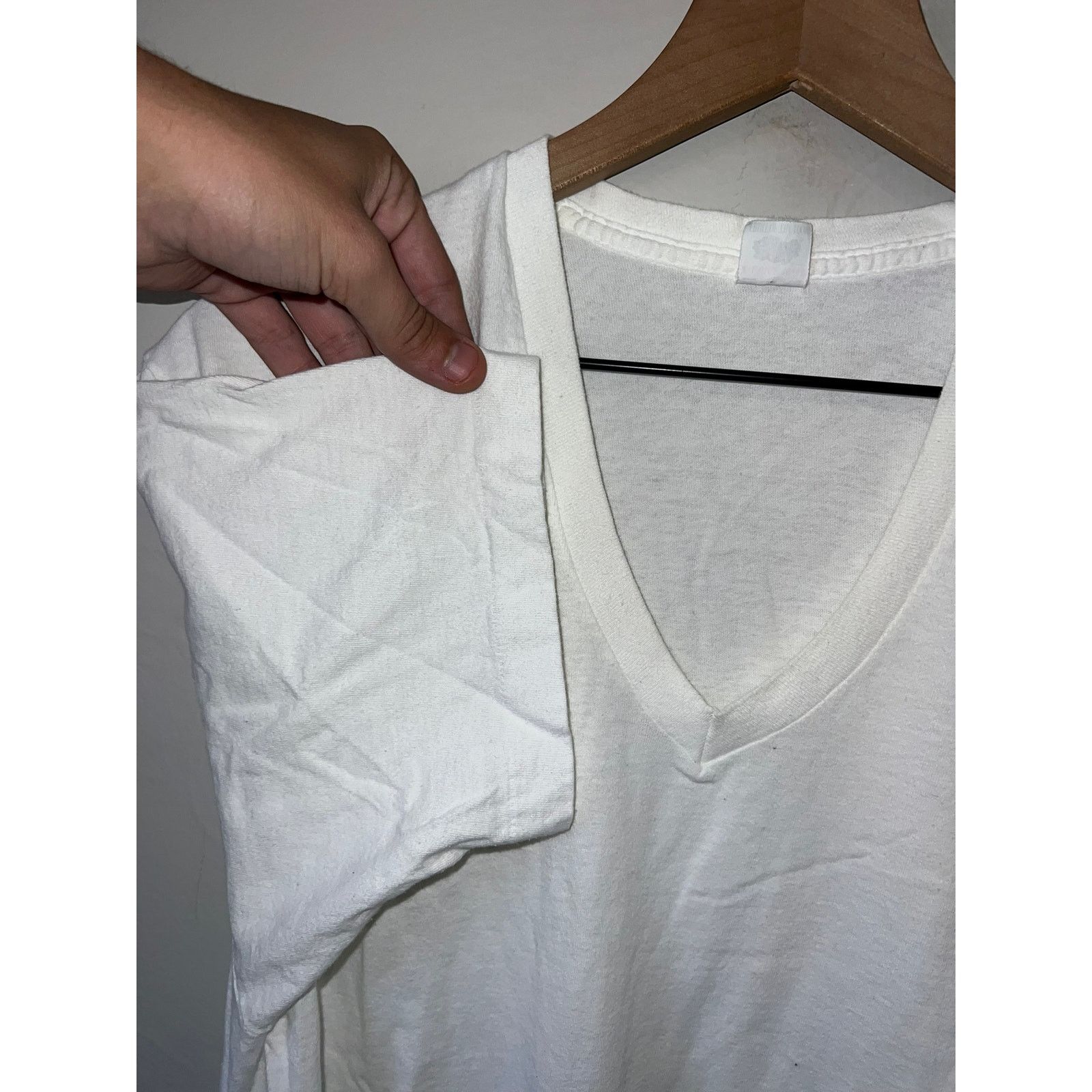 Fruit Of The Loom 1980s Fruit Of The Loom V Neck V-Neck White Blank Shirt L Size US L / EU 52-54 / 3 - 4 Thumbnail