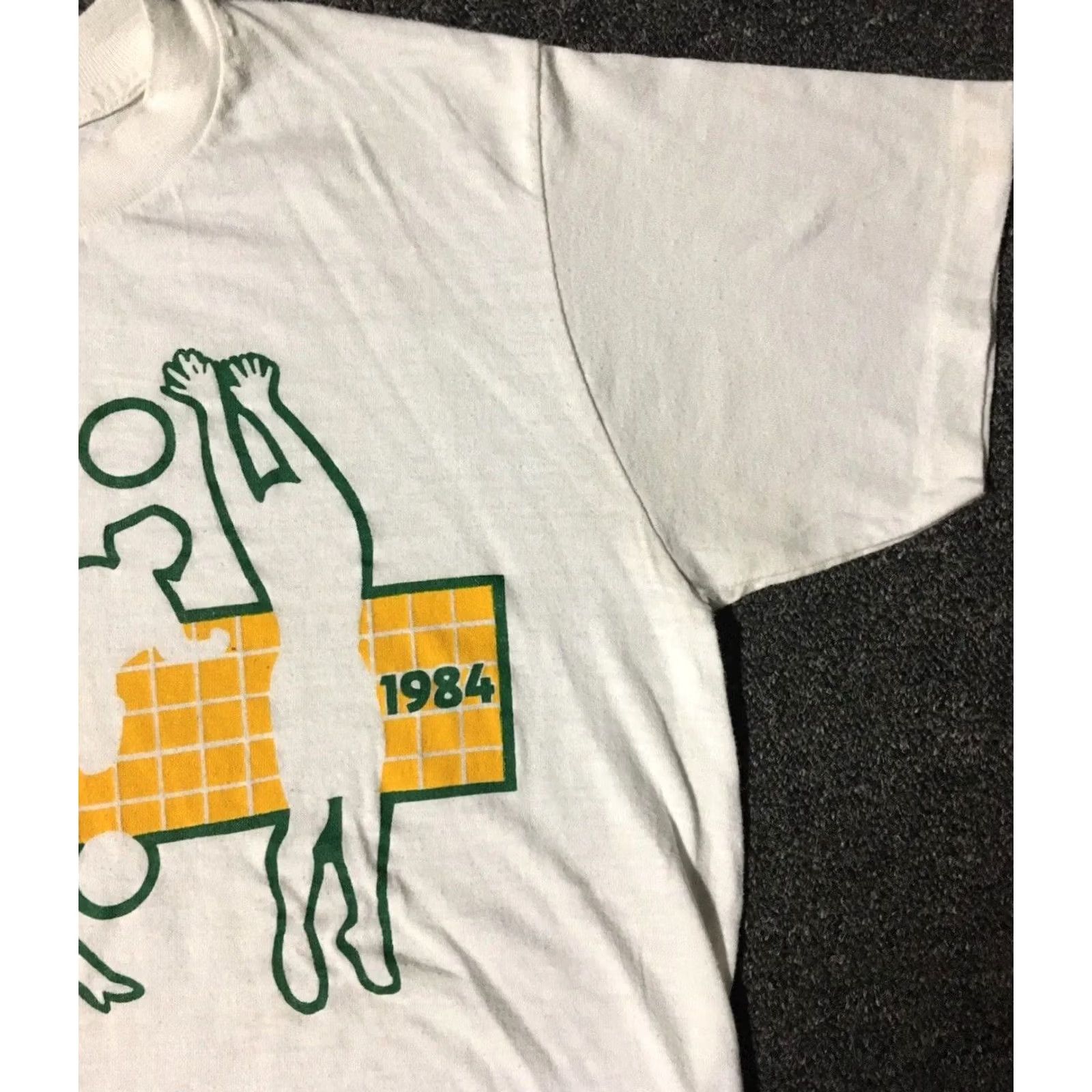 Vintage VINTAGE Single Stitch Shirt Mens S White 80s Greenway School Volleyball Faded Size US S / EU 44-46 / 1 - 6 Thumbnail