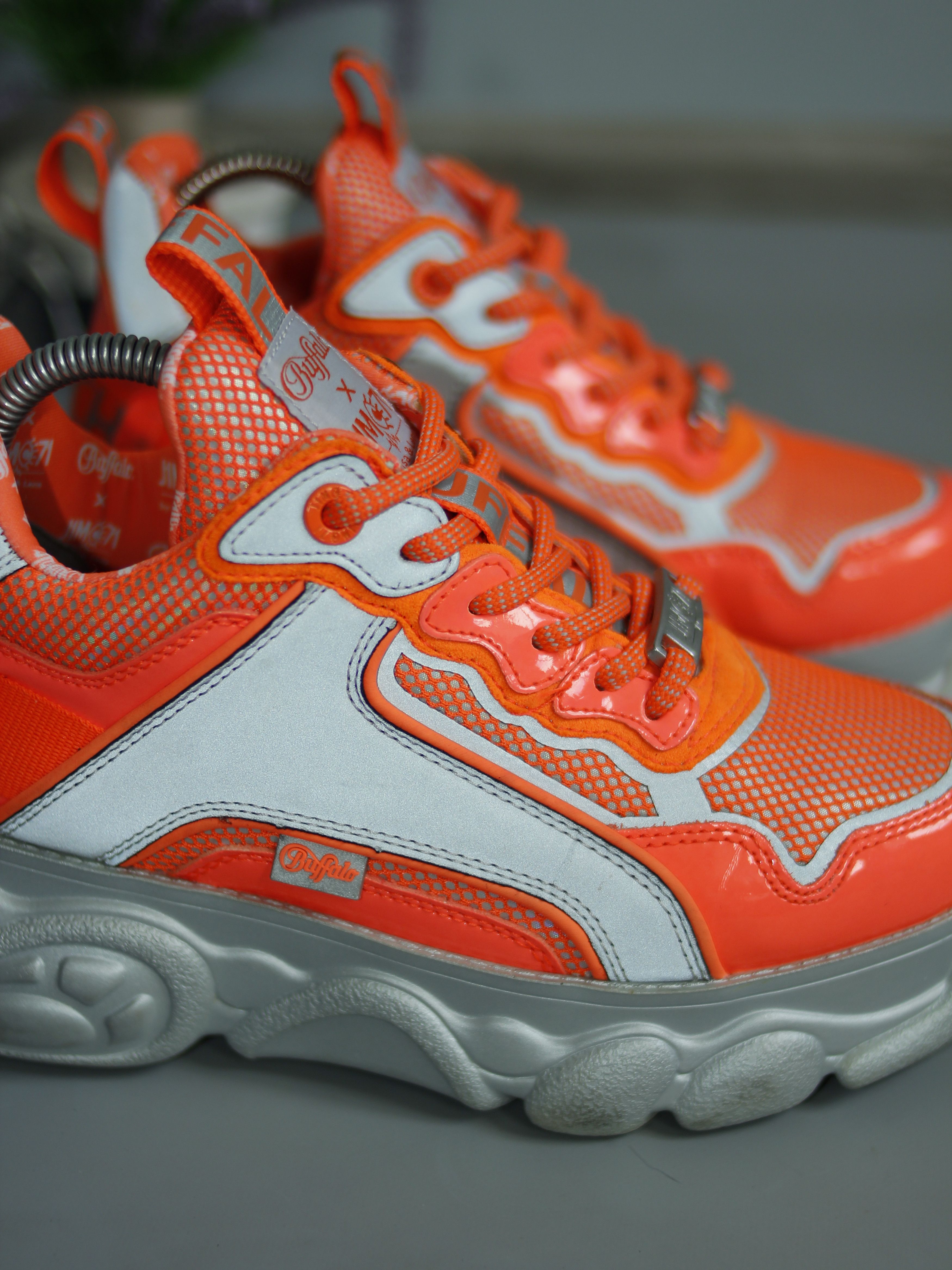 Buffalo London BUFFALO JIMO71 REFLECTIVE ORANGE SNEAKERS HIGH SOLE Size US 6.5 / IT 36.5 - 3 Thumbnail