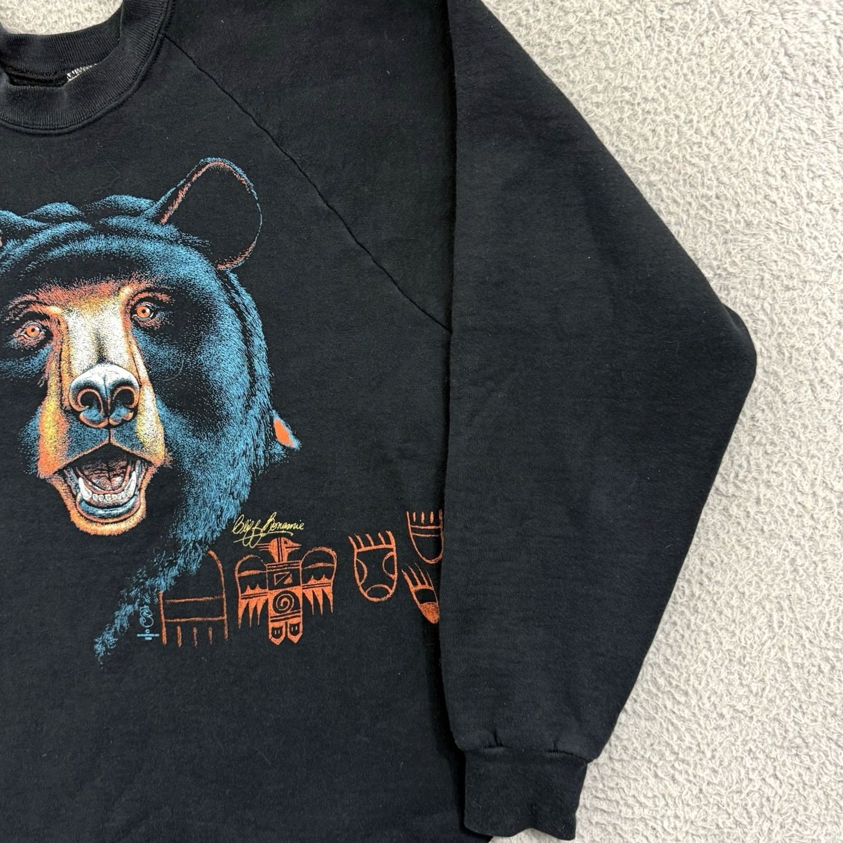 Fruit Of The Loom VINTAGE Grizzly Bear Sweatshirt Adult XL Black Nature Art Aztec 80s Pullover USA Logo Graphic Print 80s Theme Men Women Unisex Size US XL / EU 56 / 4 - 5 Thumbnail