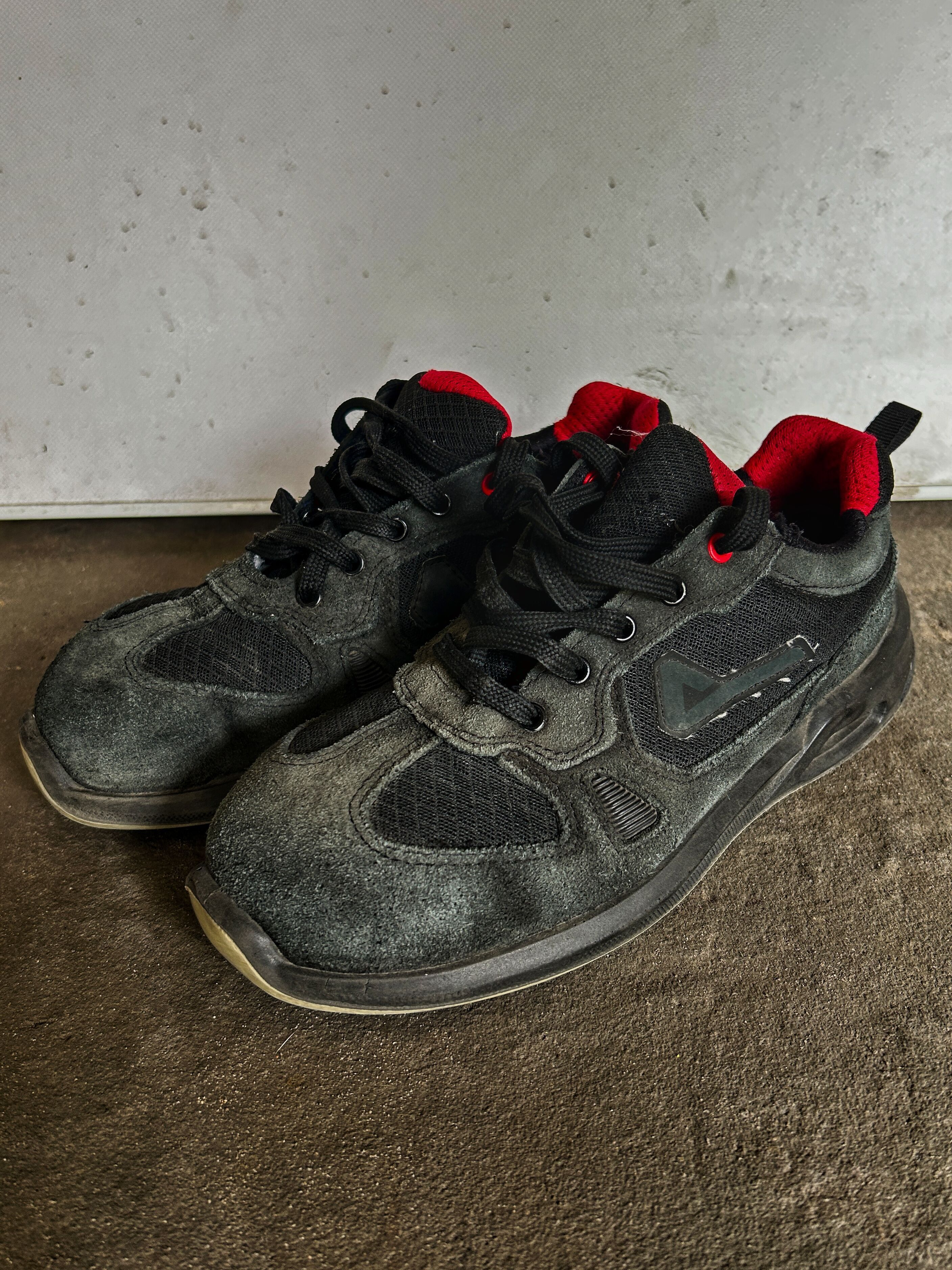 Vintage Black Sneakers Red Lining Chunky Y2K Streetwear Casual Size US 9 / EU 42 - 1 Thumbnail