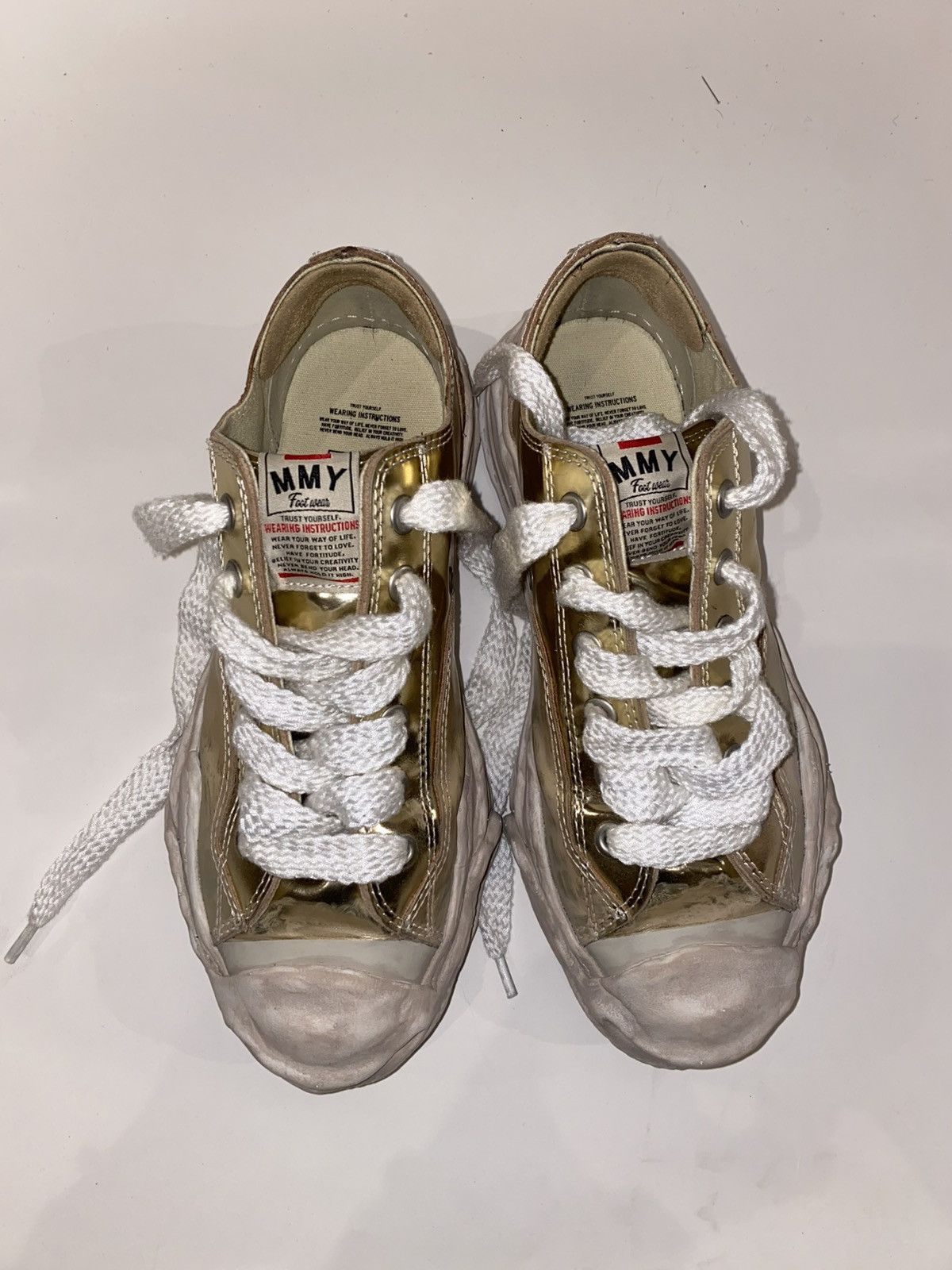 Maison MIHARA YASUHIRO Mihara Yasuhiro Off-Gold Hank Sole Low Sneakers Size 8 Size US 8 / EU 41 - 2 Thumbnail