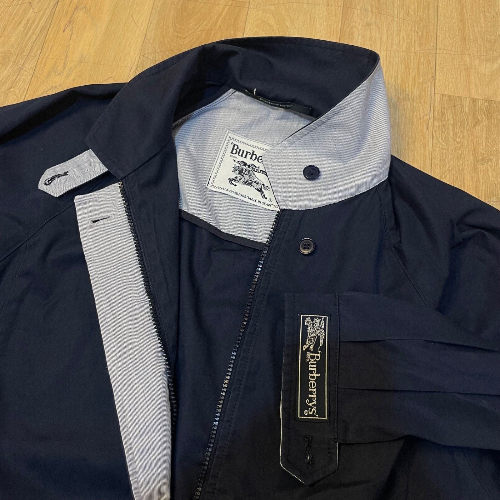 Burberry VINTAGE BURBERRY Bomber Jacket winter COAT cotton BLUE NAY Size M / US 6-8 / IT 42-44 - 1 Thumbnail