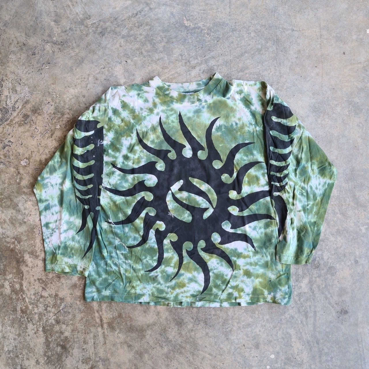 Band Tees × Vintage *RARE* VINTAGE 90s Y2K TRIBAL SPIRAL TIE DYE T-SHIRT METAL Size US XL / EU 56 / 4 - 6 Thumbnail
