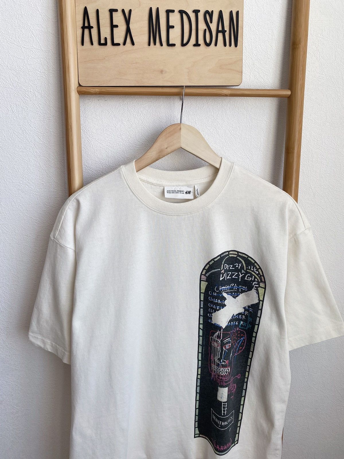 H&M × Jean-Michel Basquiat × Who Decides War WHO DECIDES WAR x BASQUIAT x H&M RELAXED FIT COTTON T-SHIRT Size US M / EU 48-50 / 2 - 12 Thumbnail