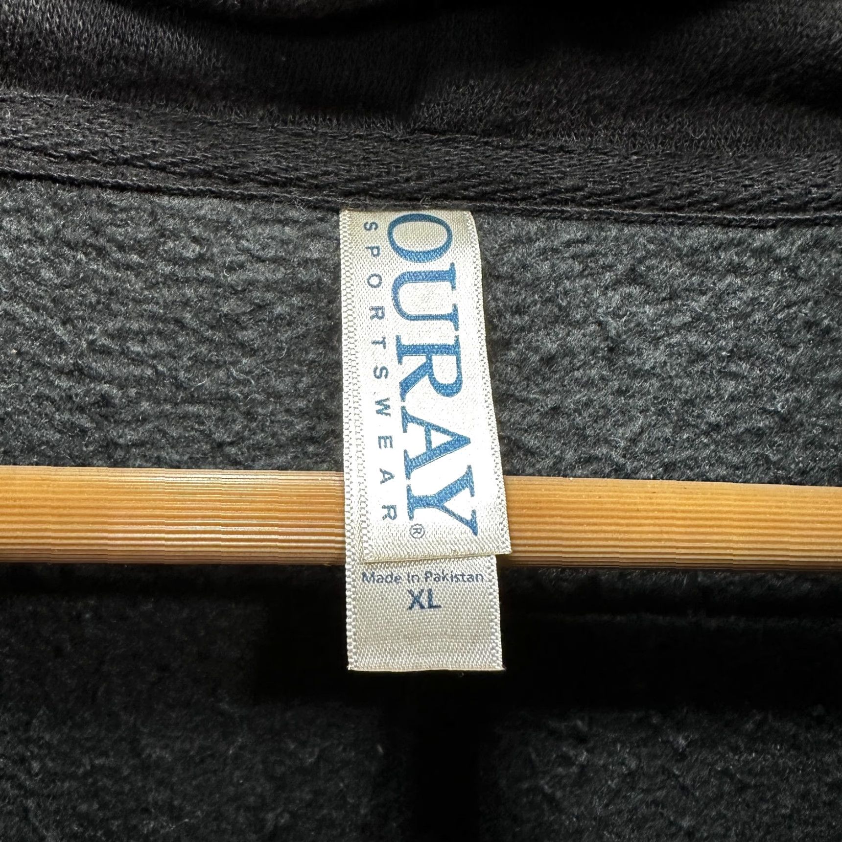 Logo 7 VINTAGE Ouray Sportswear Hoodie USA American Flag Mens XL Black Embroidered Logo Size US XL / EU 56 / 4 - 4 Thumbnail