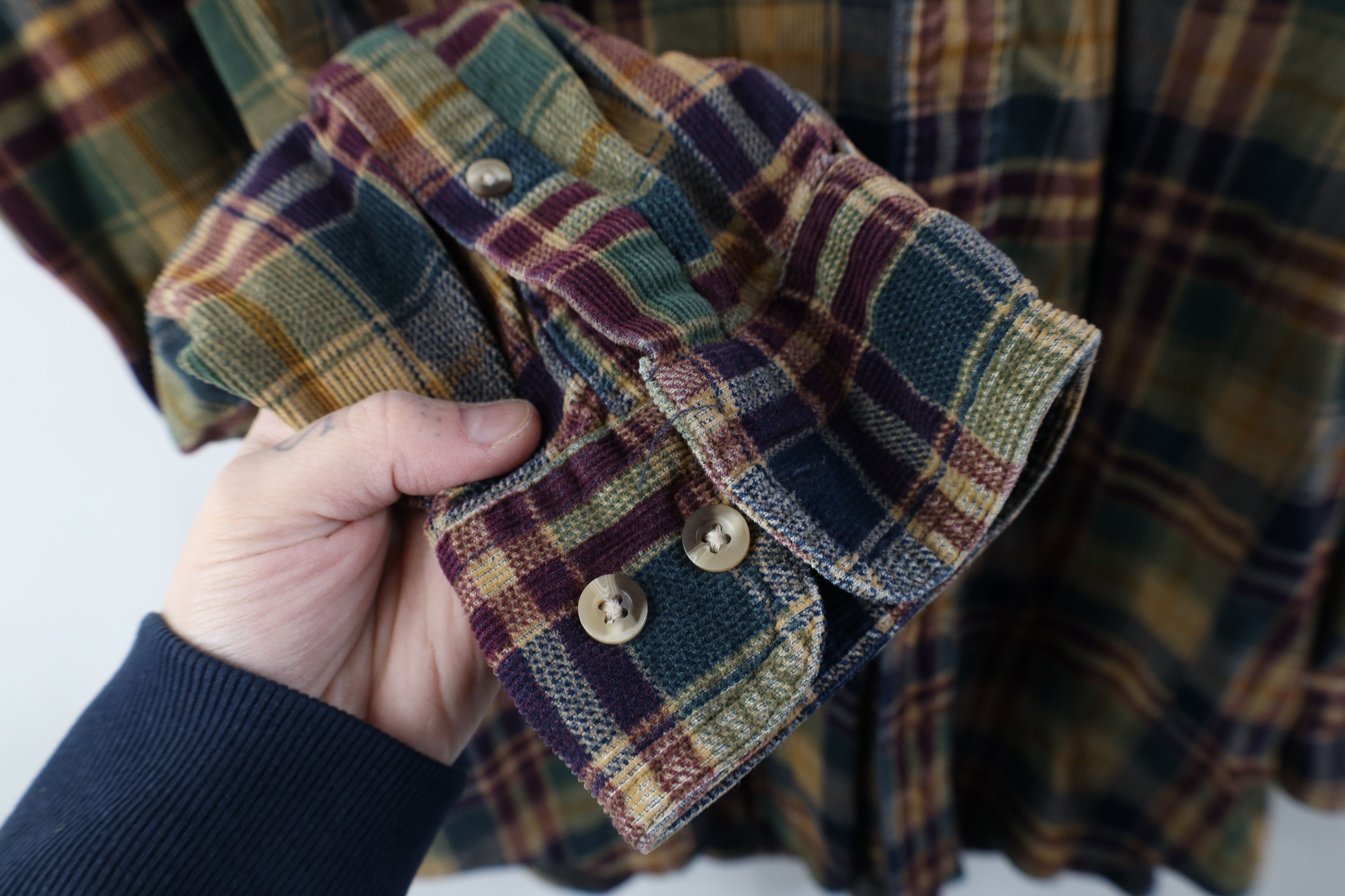 Vintage Vintage 90s Streetwear Rainbow Corduroy Button Down Shirt Size US L / EU 52-54 / 3 - 4 Thumbnail