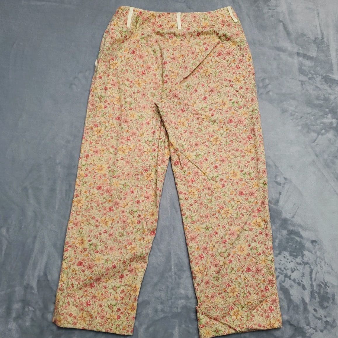 Talbots VINTAGE Talbots Pants Womens 4 Yellow Capri Casual Comfort Cottage USA Floral Pockets Cotton Blend 24in Inseam Womens Size 27" / US 4 / IT 40 - 5 Thumbnail