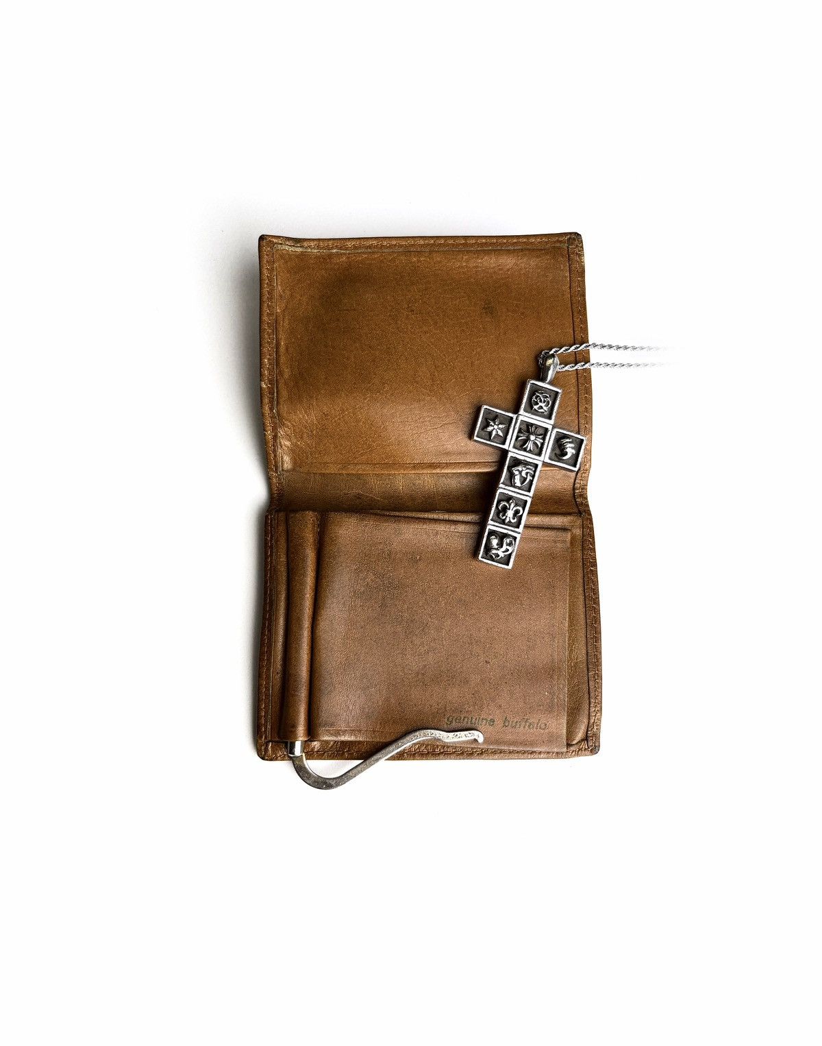 Ugo Pasi Buffalo Leather Bifold Money Clip Wallet