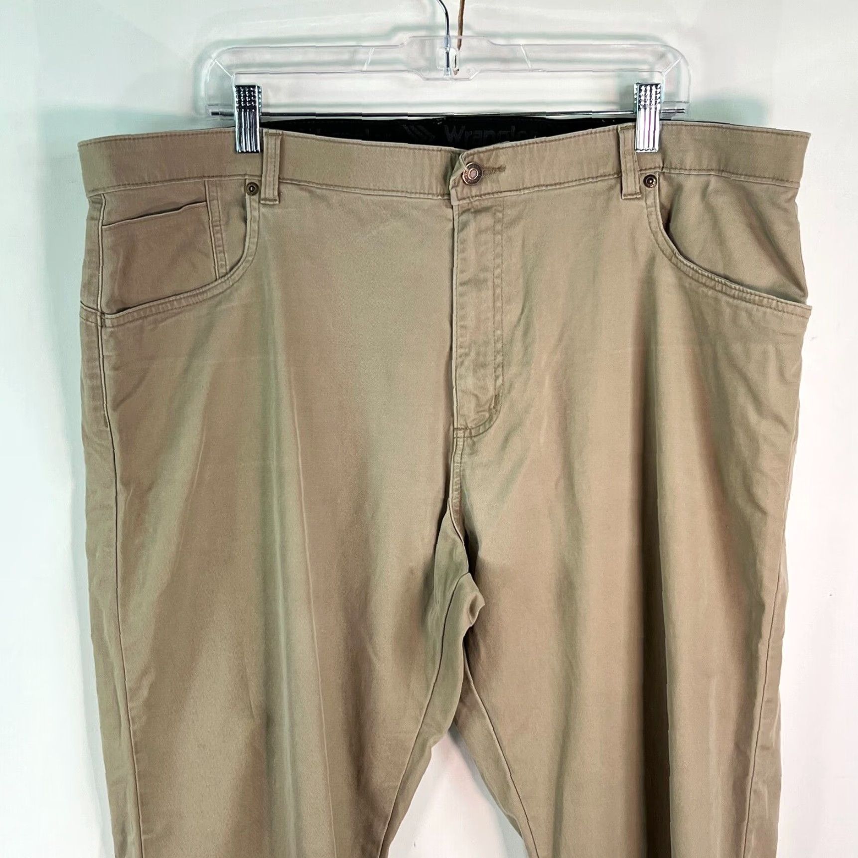 Wrangler Wrangler Mens Pants Beige Flat Front 42 Regular Inseam 29 Comfort Cotton Blend Jeans Trouser Dress Casual Men US Size US 42 / EU 58 - 3 Thumbnail