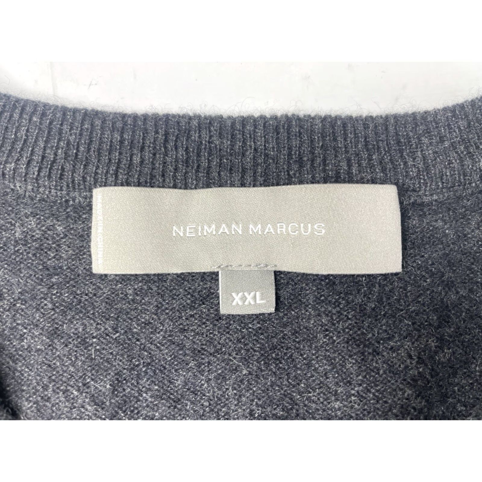 Neiman Marcus VINTAGE Neiman Marcus 100% Cashmere V Neck Sweater-Men's 2XL Dark Gray Luxury Size US XXL / EU 58 / 5 - 3 Thumbnail