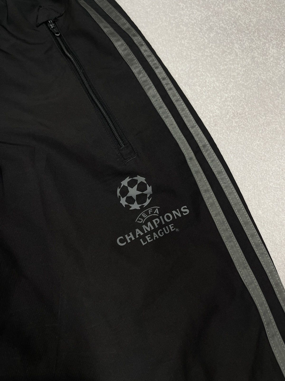 Adidas Vintage Adidas FC Bayern Champions League Sweatpants UEFA Size US 30 / EU 46 - 5 Thumbnail