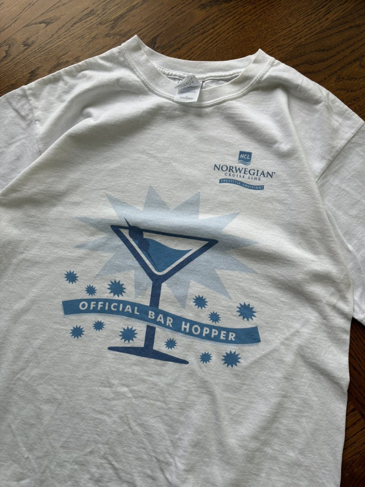 Other × Vintage Y2K Vintage Drinking Rabbit Tee Norwegian Cruise Bunny Beer Size US L / EU 52-54 / 3 - 3 Thumbnail