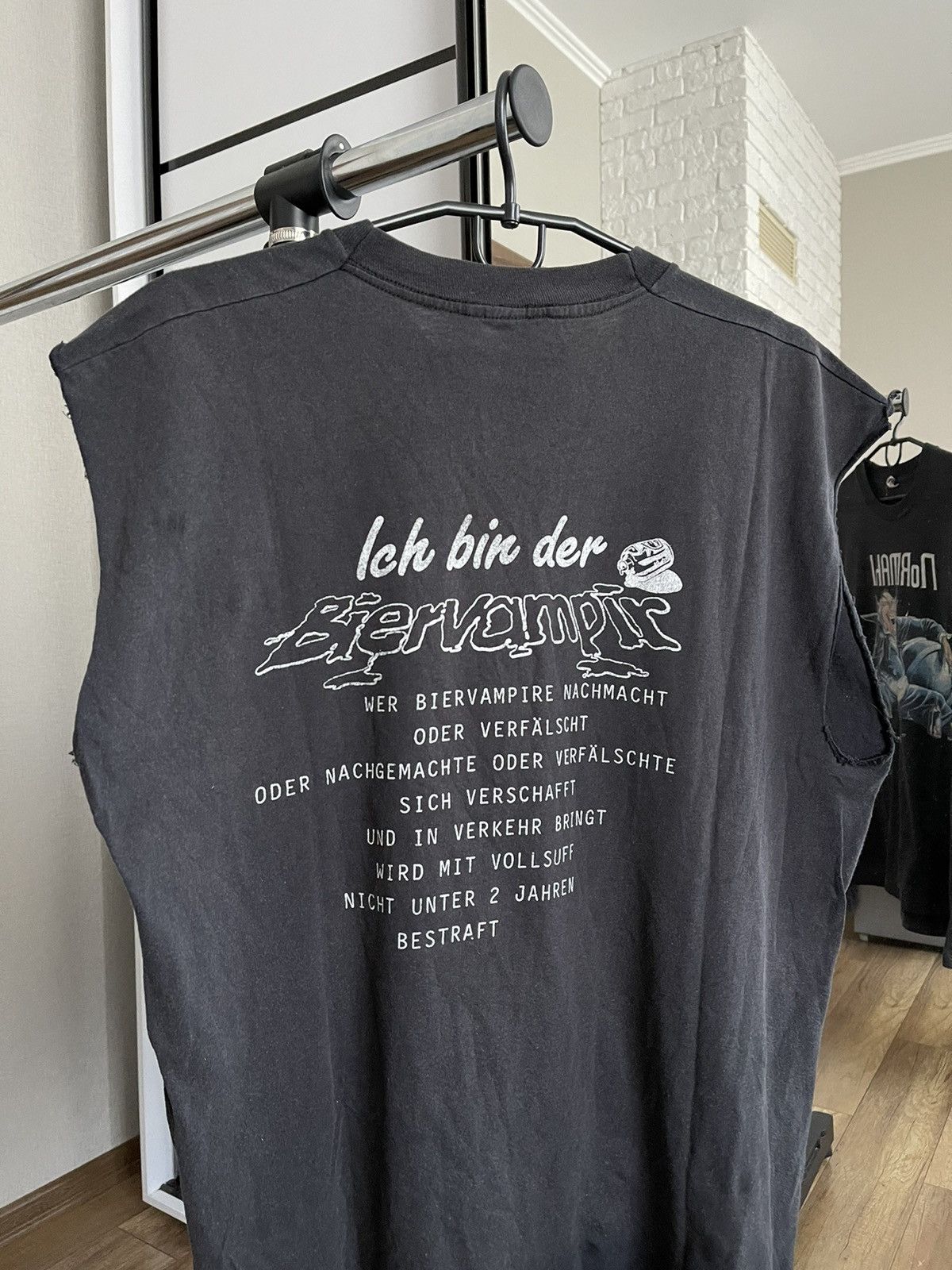 Band Tees Normahl Biervampir Band Rock Germany T-Shirt Tee Rock 90s Size US L / EU 52-54 / 3 - 8 Thumbnail