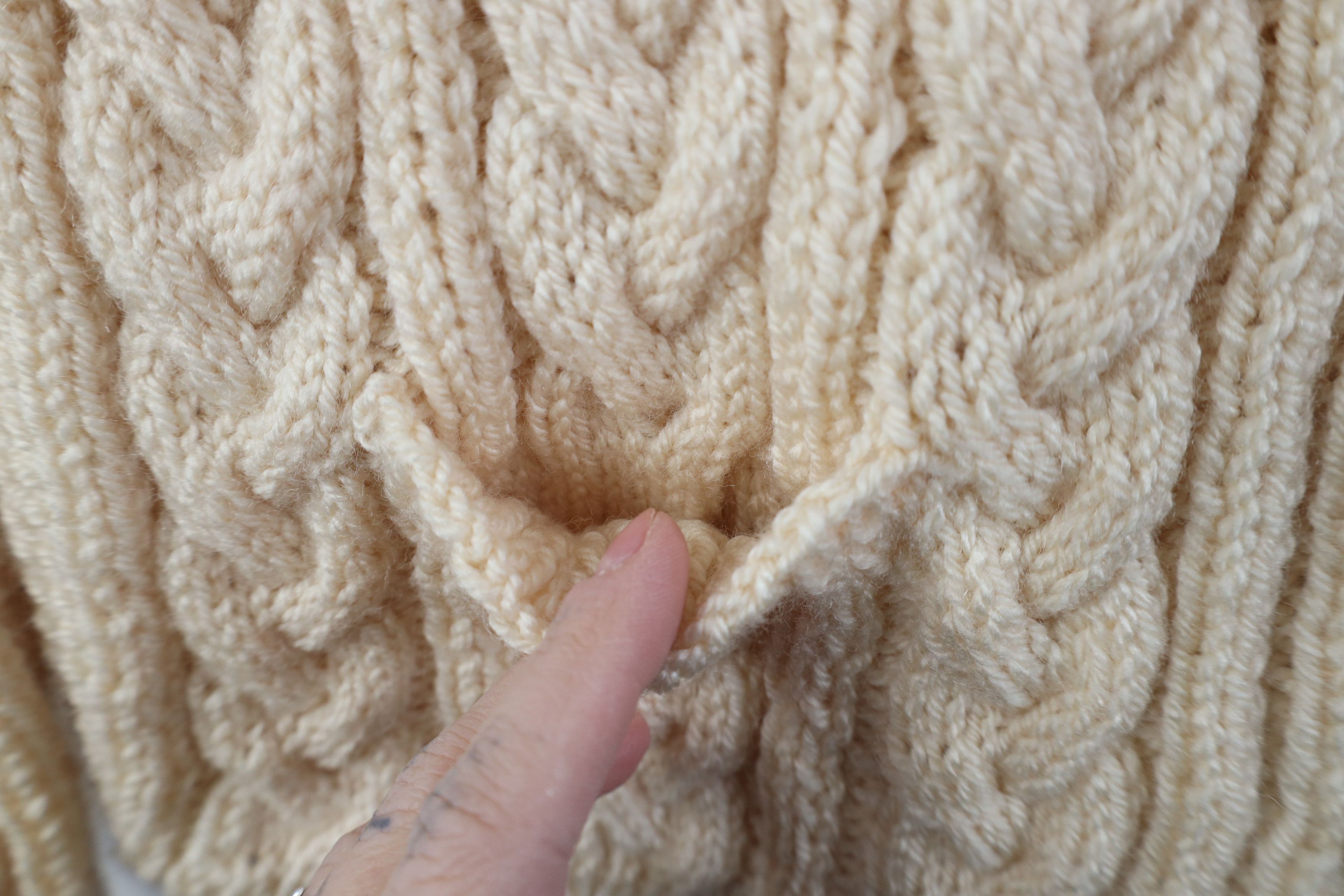 Vintage Vintage 60s 70s Chunky Cable Knit Fisherman Cardigan Sweater Size M / US 6-8 / IT 42-44 - 5 Thumbnail